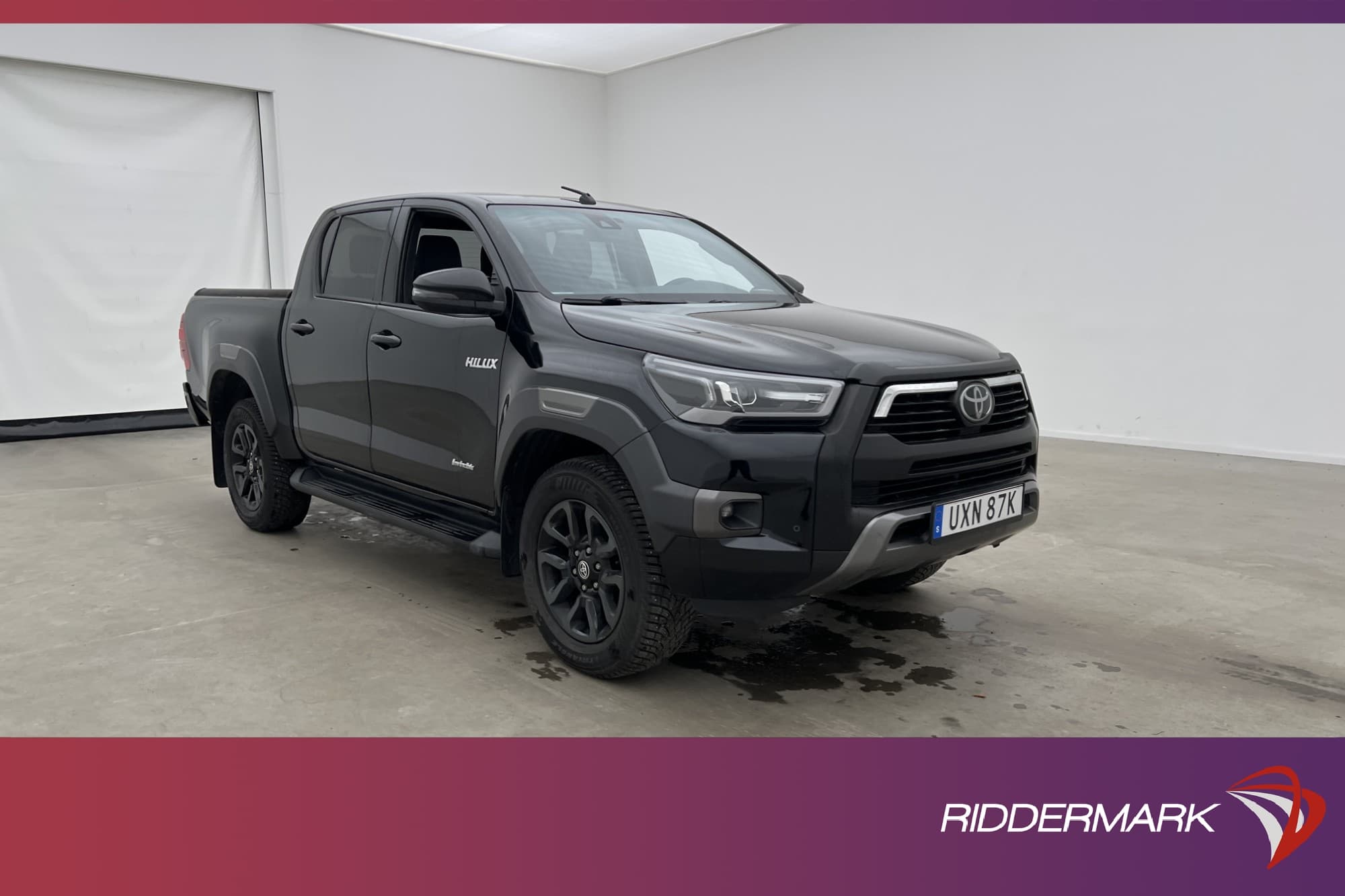 Toyota Hilux Invincible 2.8 4WD
