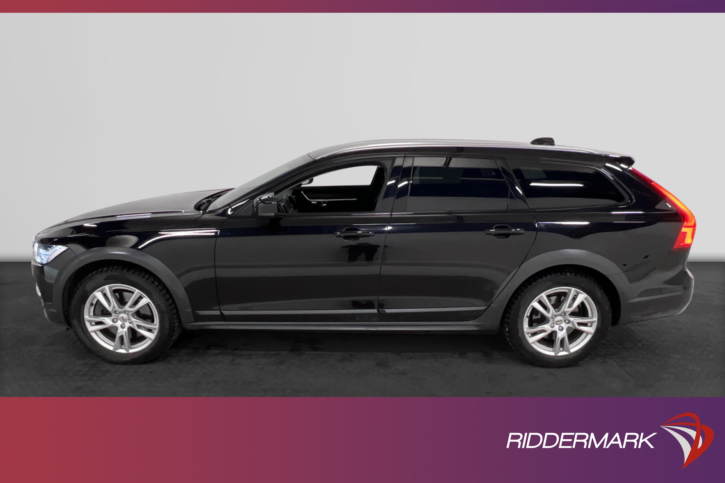 Volvo V90 Cross Country D4 AWD