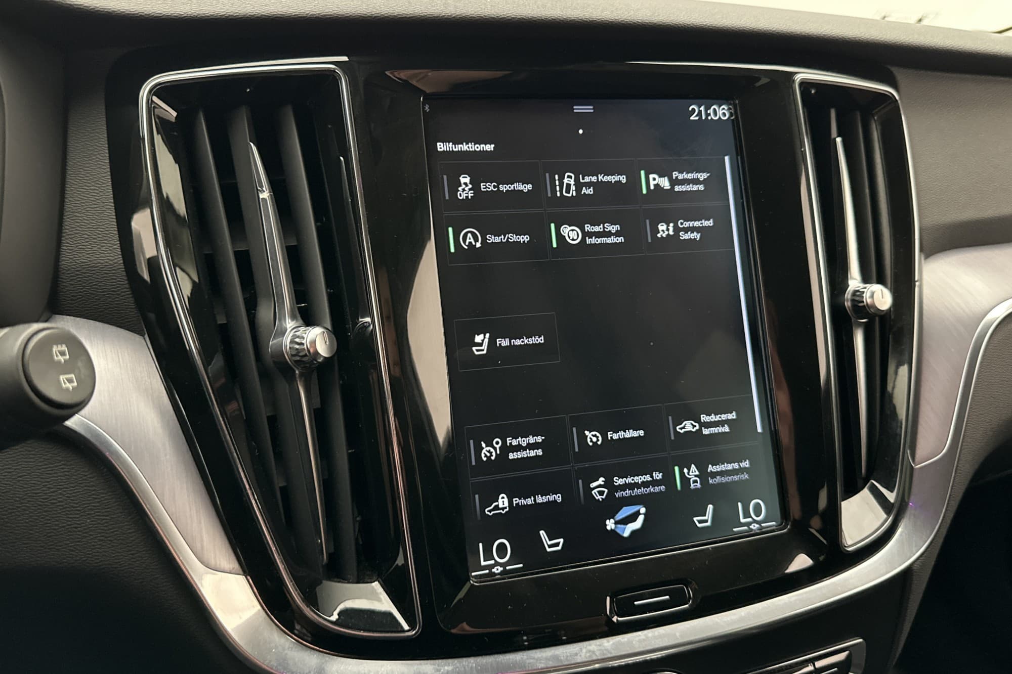 Volvo V60 D3 150hk Advanced D-Värm CarPlay Rattvärme Keyless