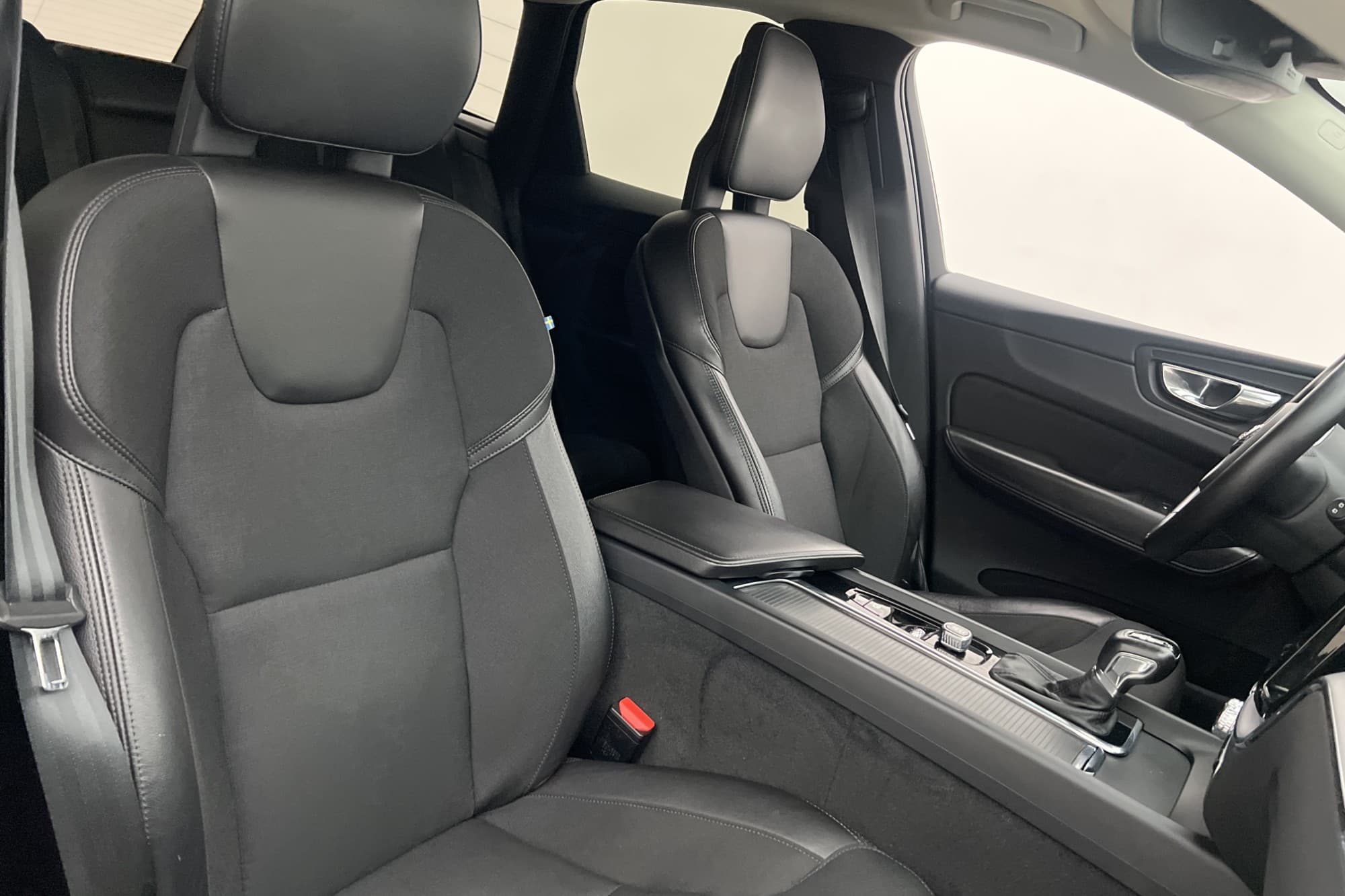 Volvo XC60 D4 AWD 190hk Momentum VOC Värmare Sensorer BLIS