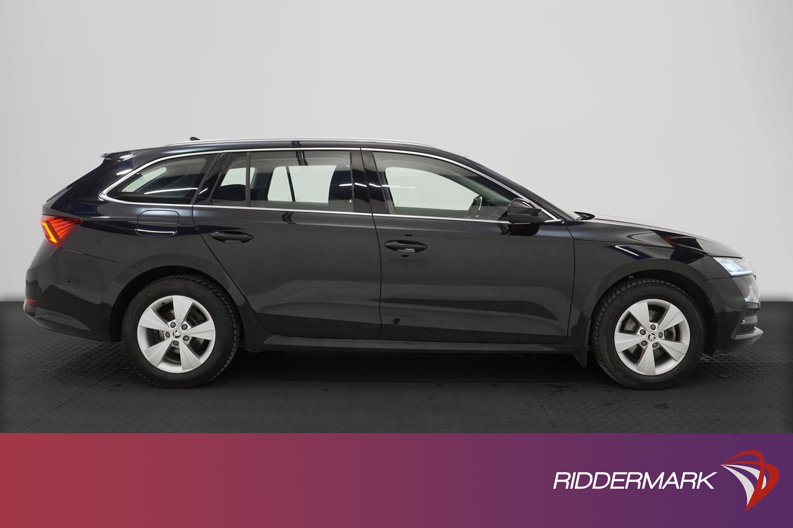 Skoda Octavia Kombi 1.0 TSI m-HEV 110hk Värmare Kamera Drag