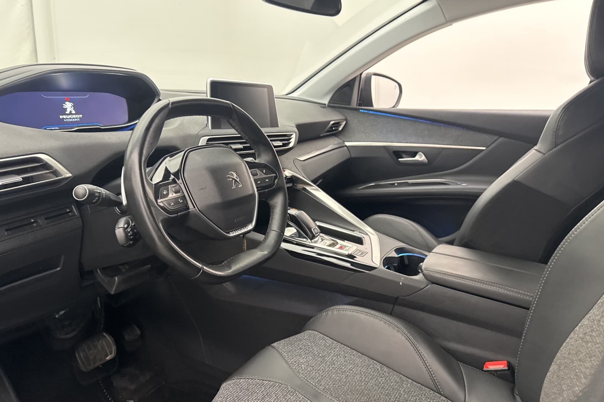 Peugeot 3008 1.6 BlueHDi 120hk Allure P-Sensorer Farthållare