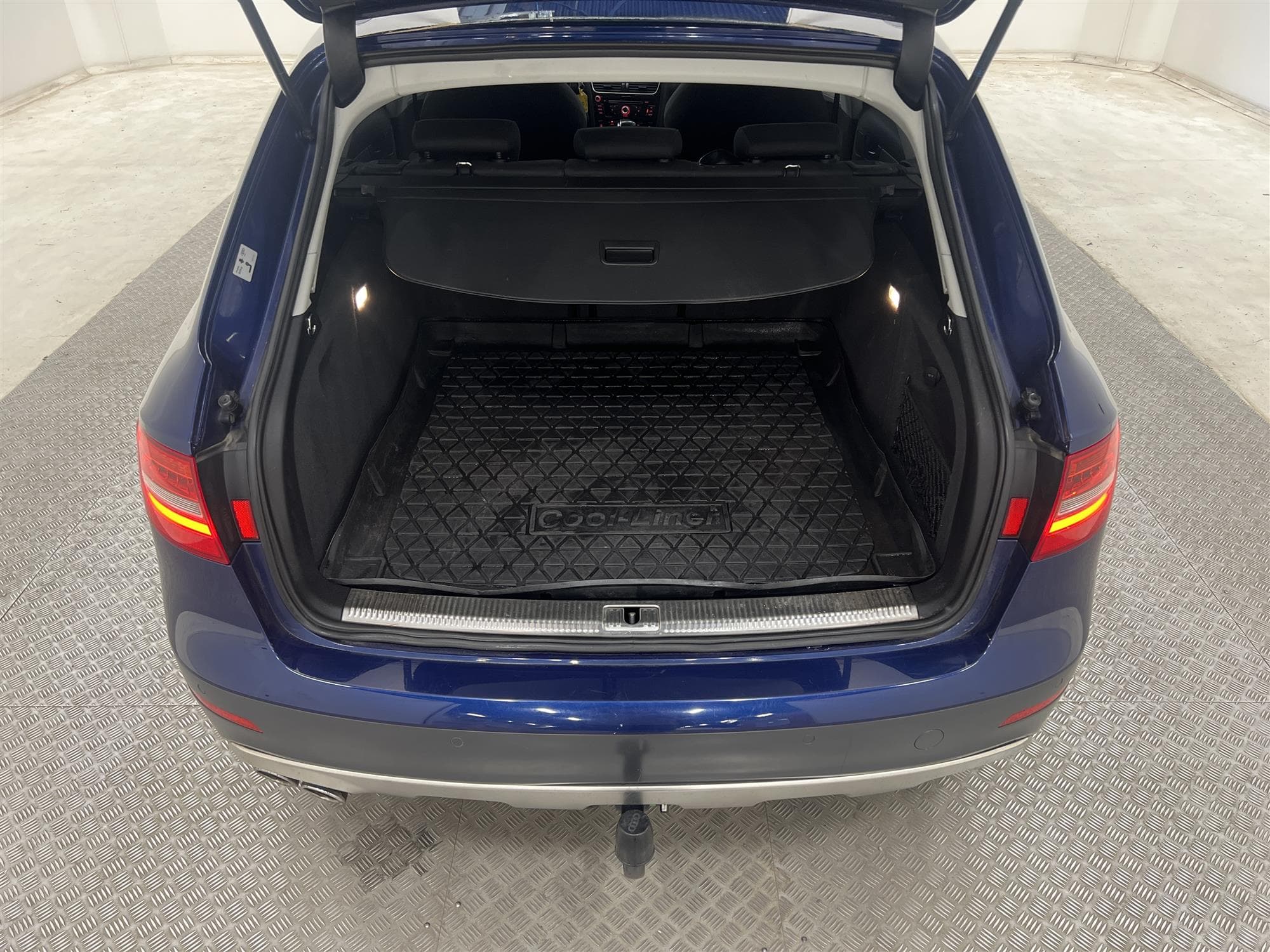 Audi A4 allroad quattro 2.0 TDI 190hk  Dragkrok PDC Nyservad