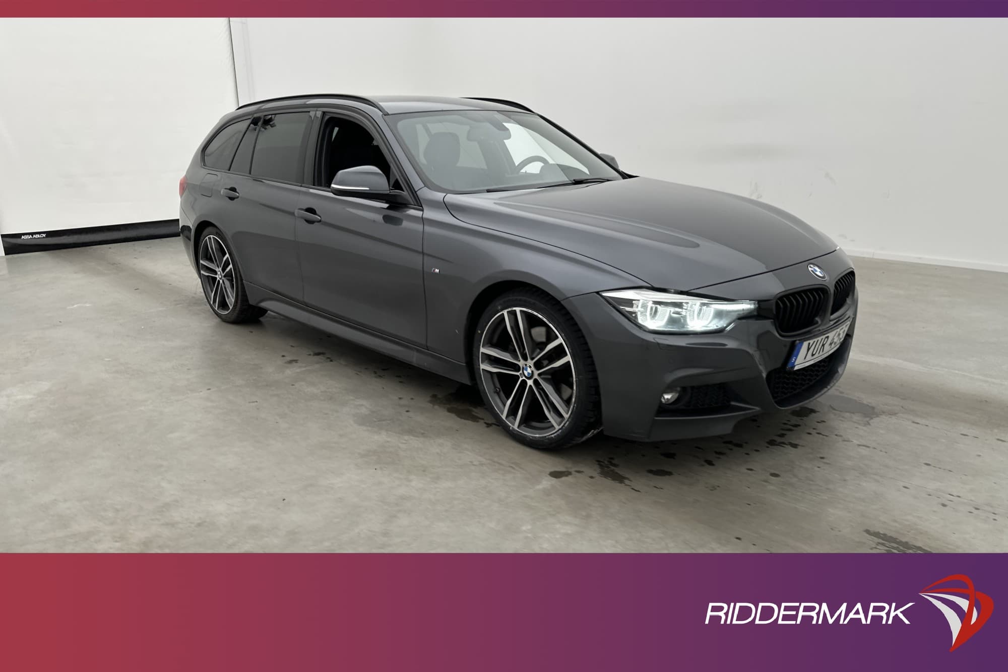 BMW 330 i Touring 252hk