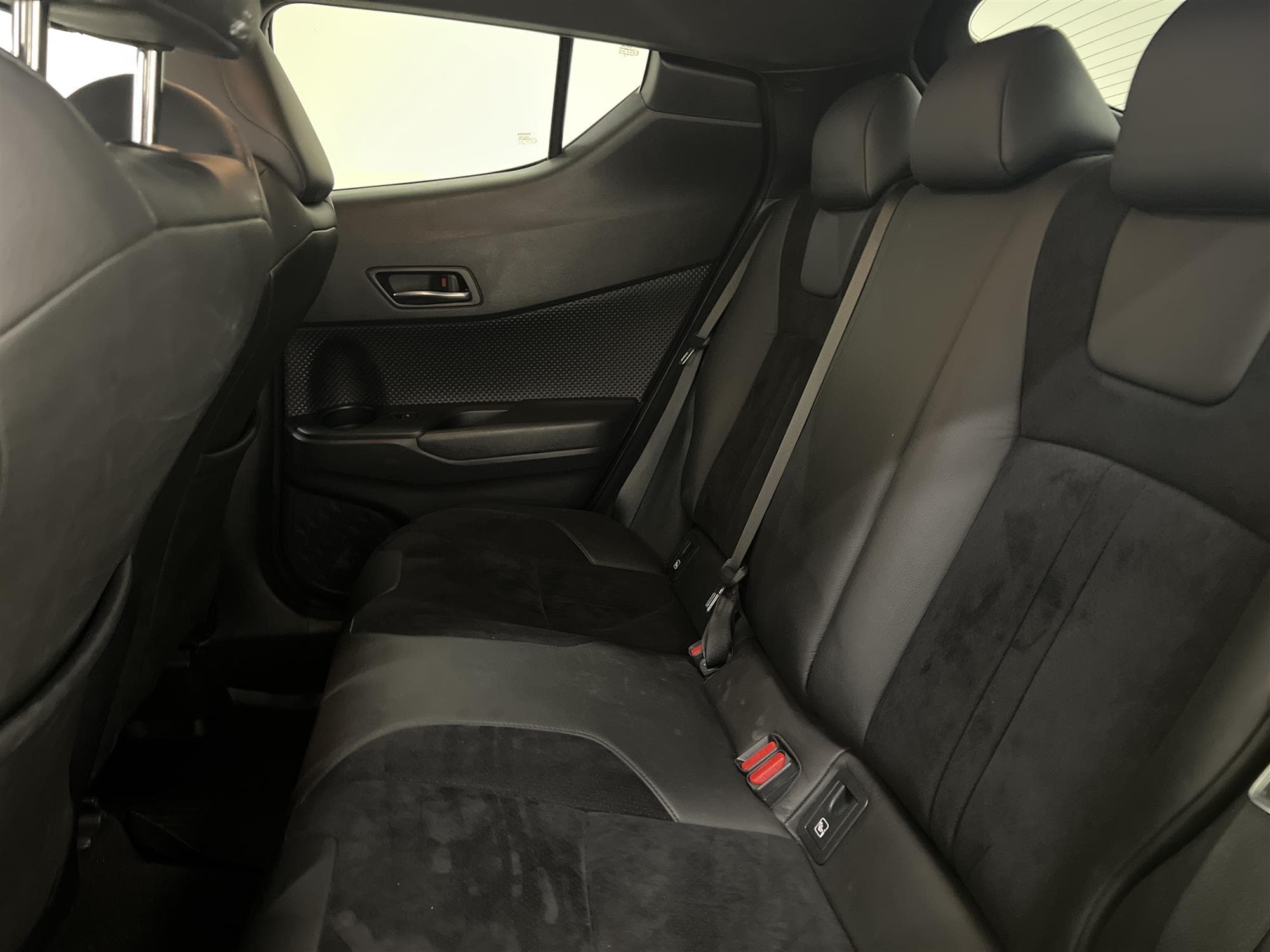 Toyota C-HR Hybrid CVT 122hk 1 Brukare Lime Edition JBL Navi