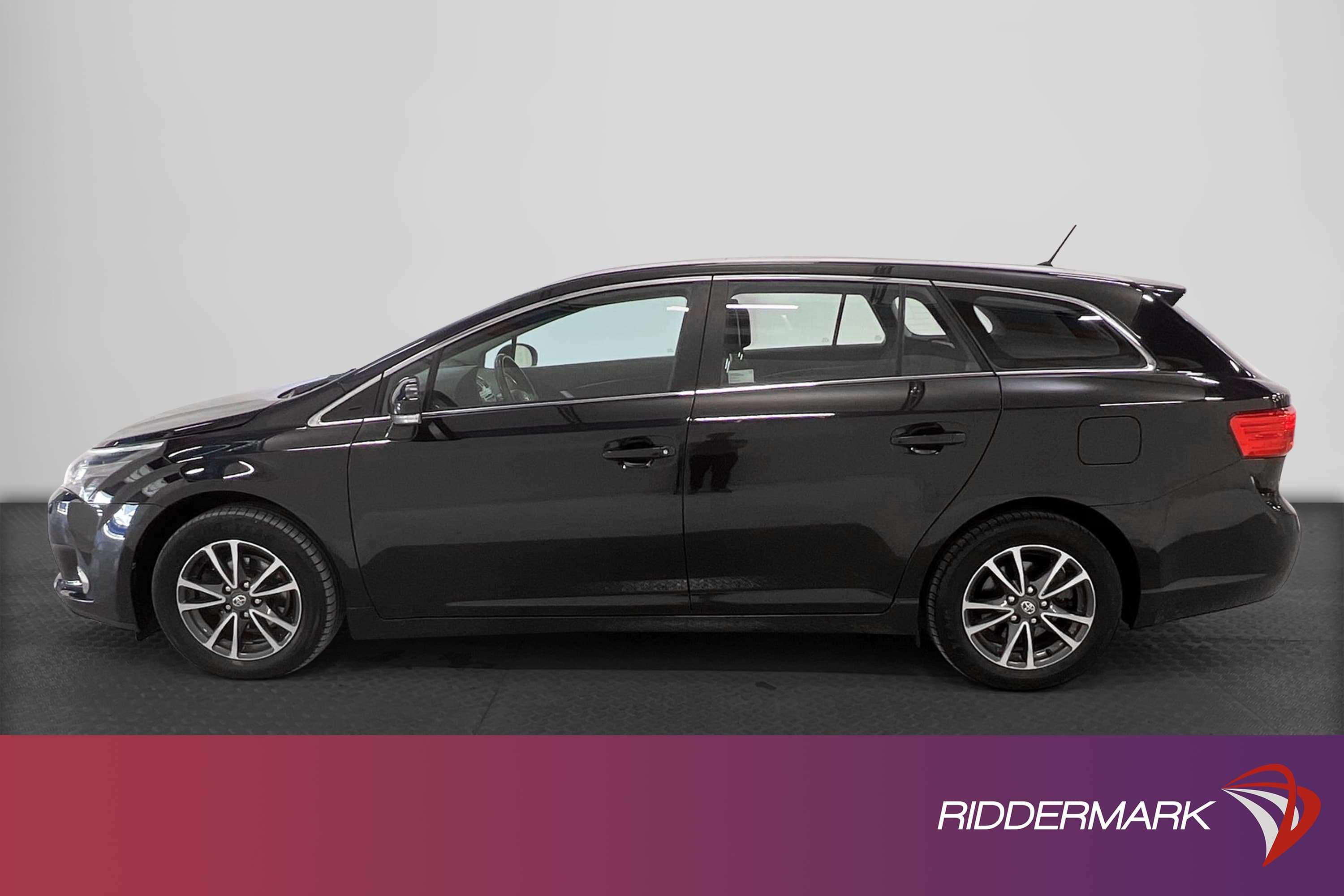 Toyota Avensis 2.0 152hk Drag