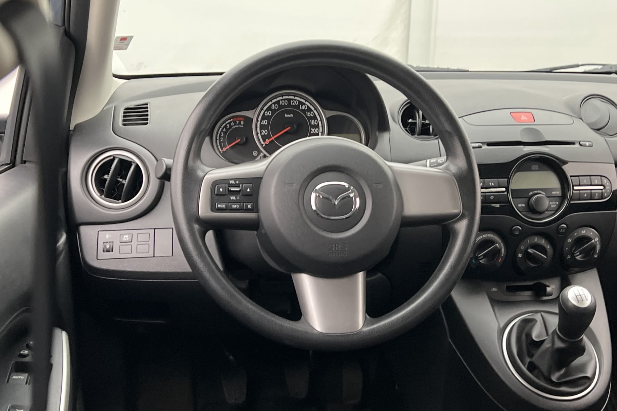 Mazda 2 5-dörrar 1.3 MZR 84hk Låg-Skatt 0,5l/mil