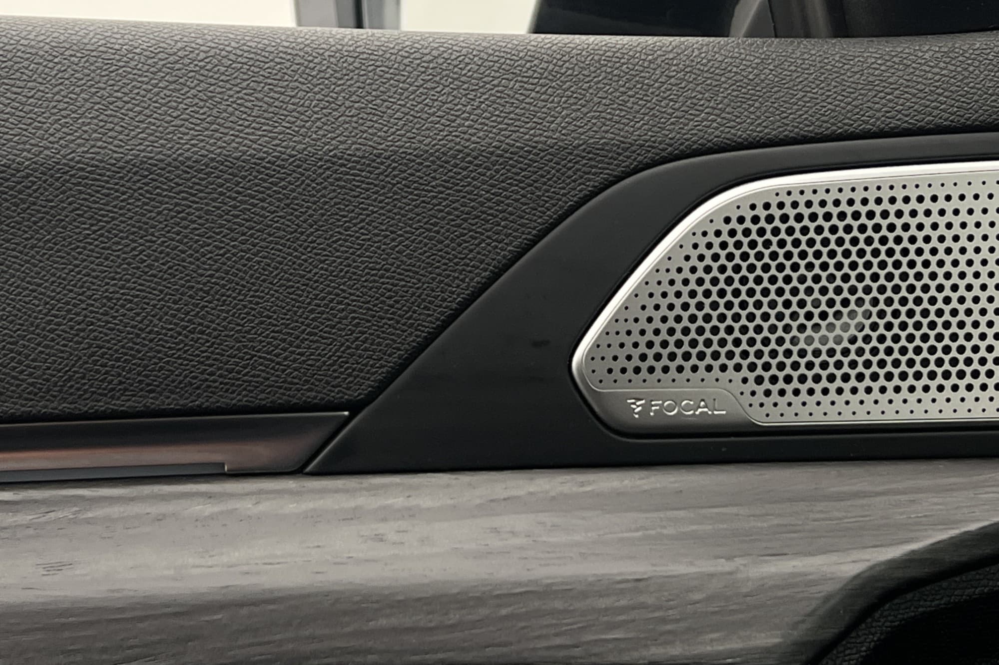 Peugeot 508 SW Plug-in GT Focal Kamera CarPlay Navi Drag
