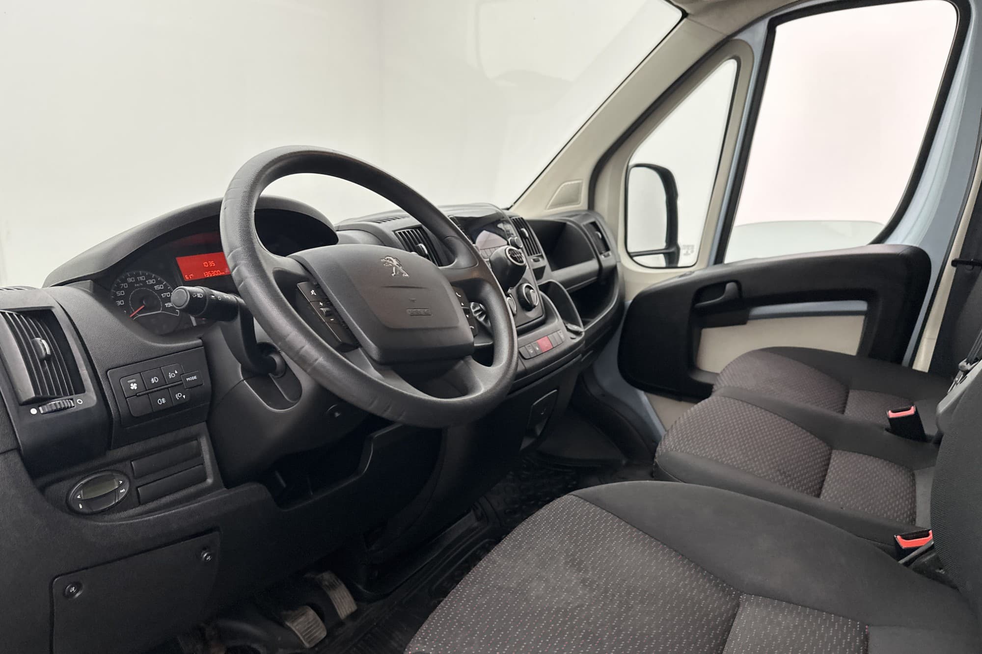 Peugeot Boxer KYLBIL 2.2HDi Dieselvärmare 3-Sits 2xDörr MOMS