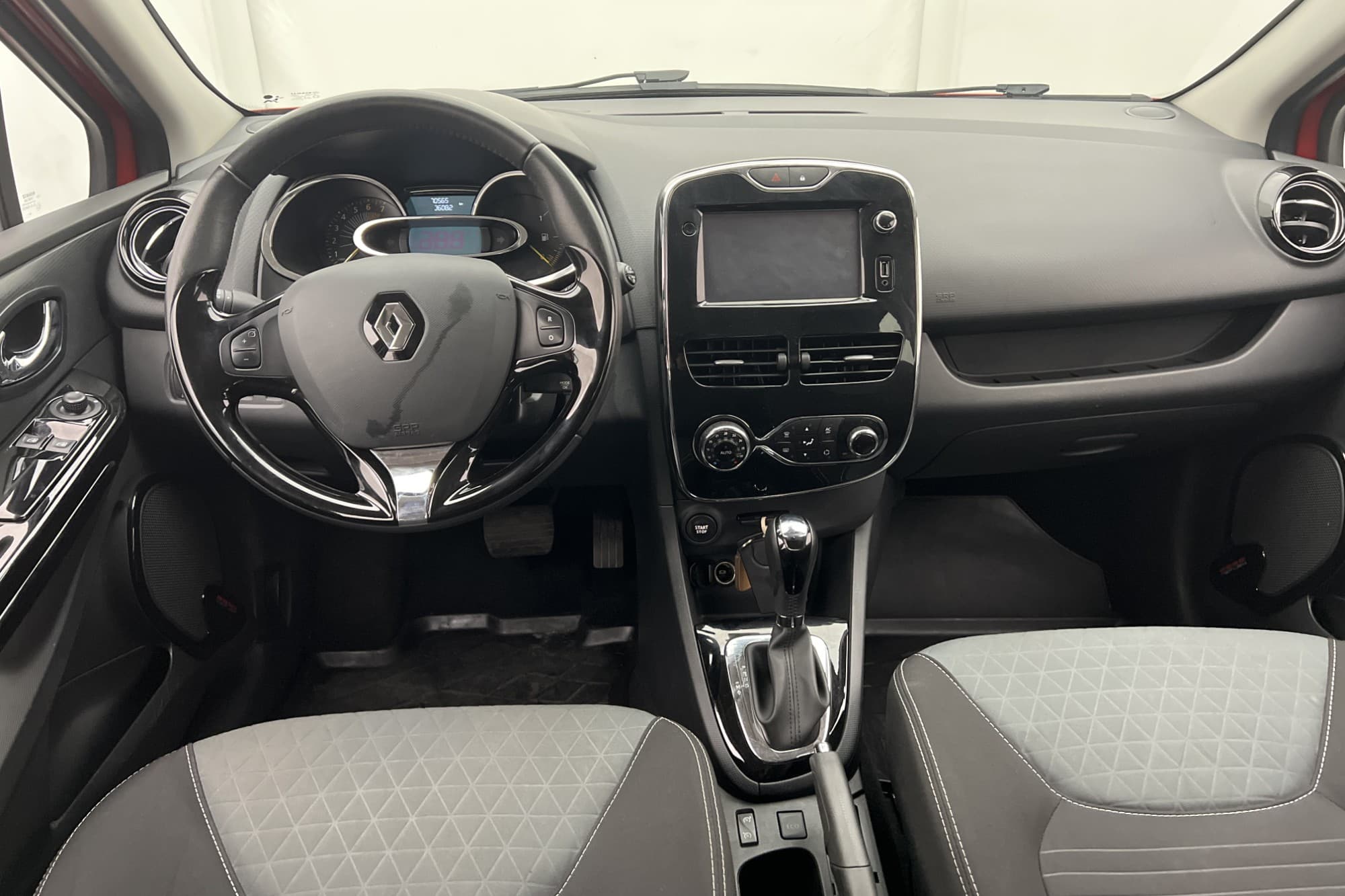 Renault Clio Sport Tourer 120hk Navi Farthållare Bluetooth