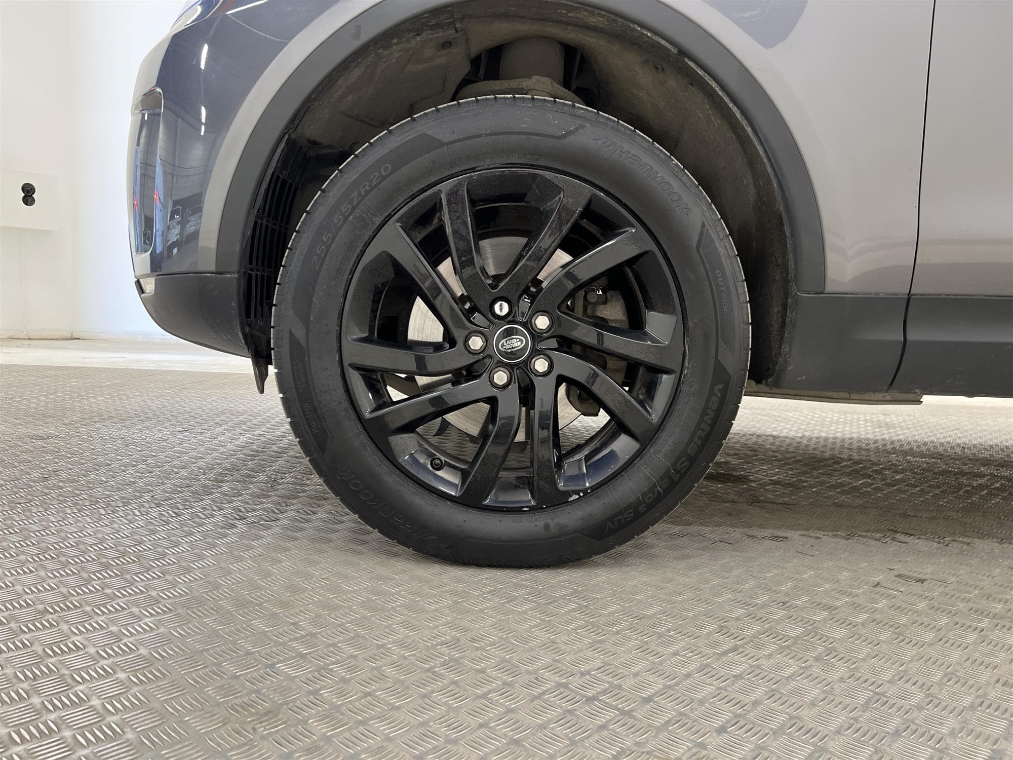 Land Rover Discovery 2.0 TD4 4WD 180hk HSE Pano Merdian Navi