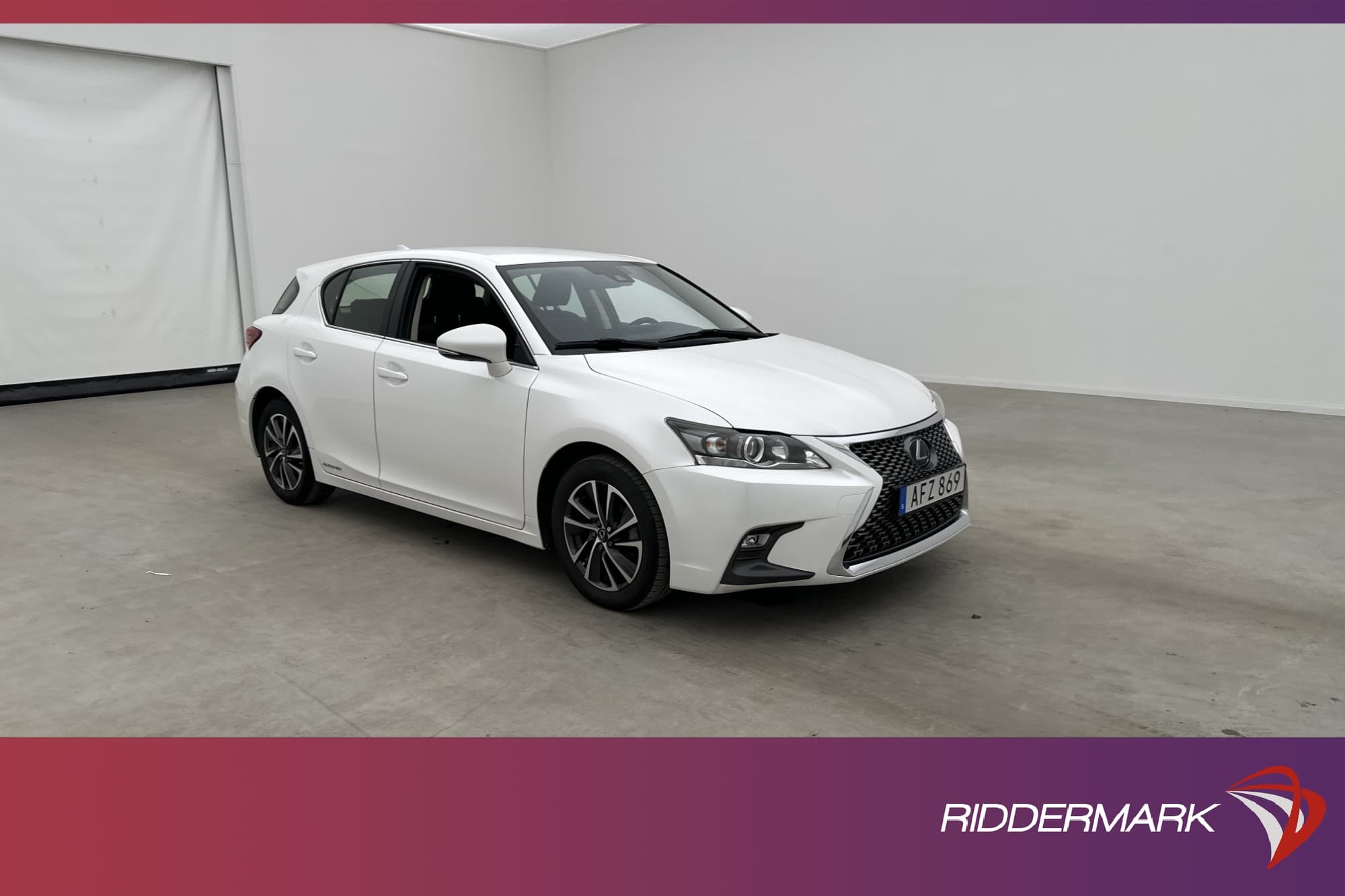 Lexus CT 200h 1.8 CVT 136hk