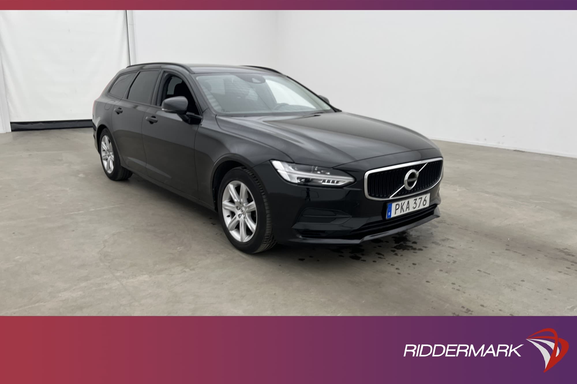 Volvo V90 D4