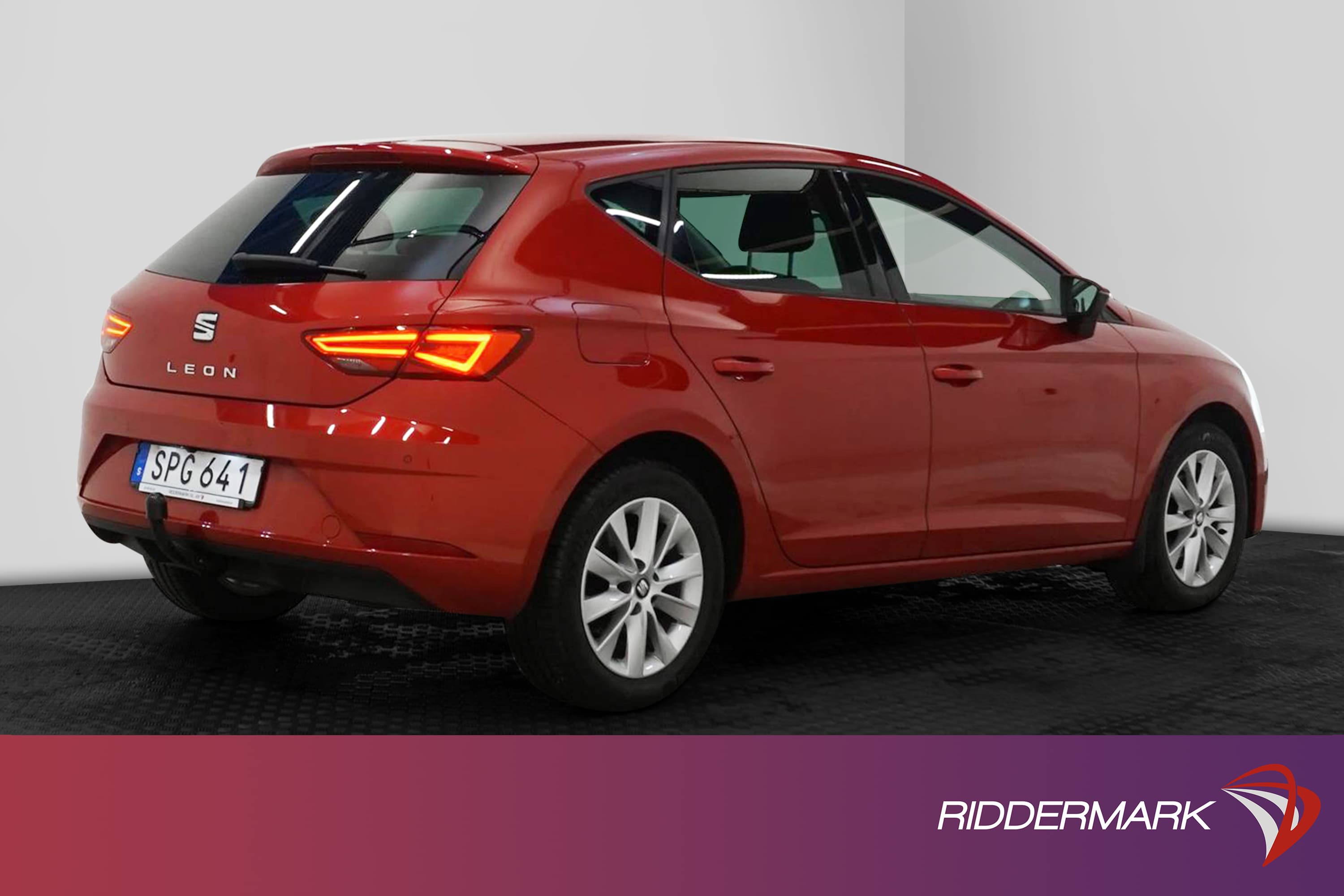 SEAT Leon 1.2 TSI 110hk Kamera Navi Drag Välservad 0,48l/mil