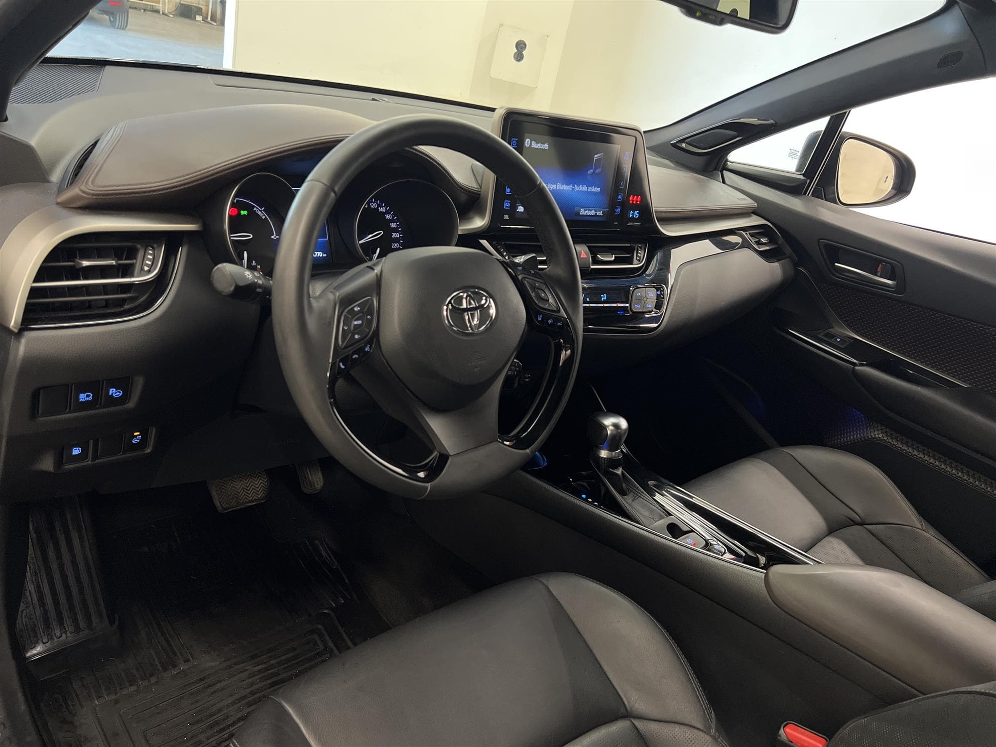 Toyota C-HR Hybrid 122hk JBL B-Kam Executive 0,41L/mil