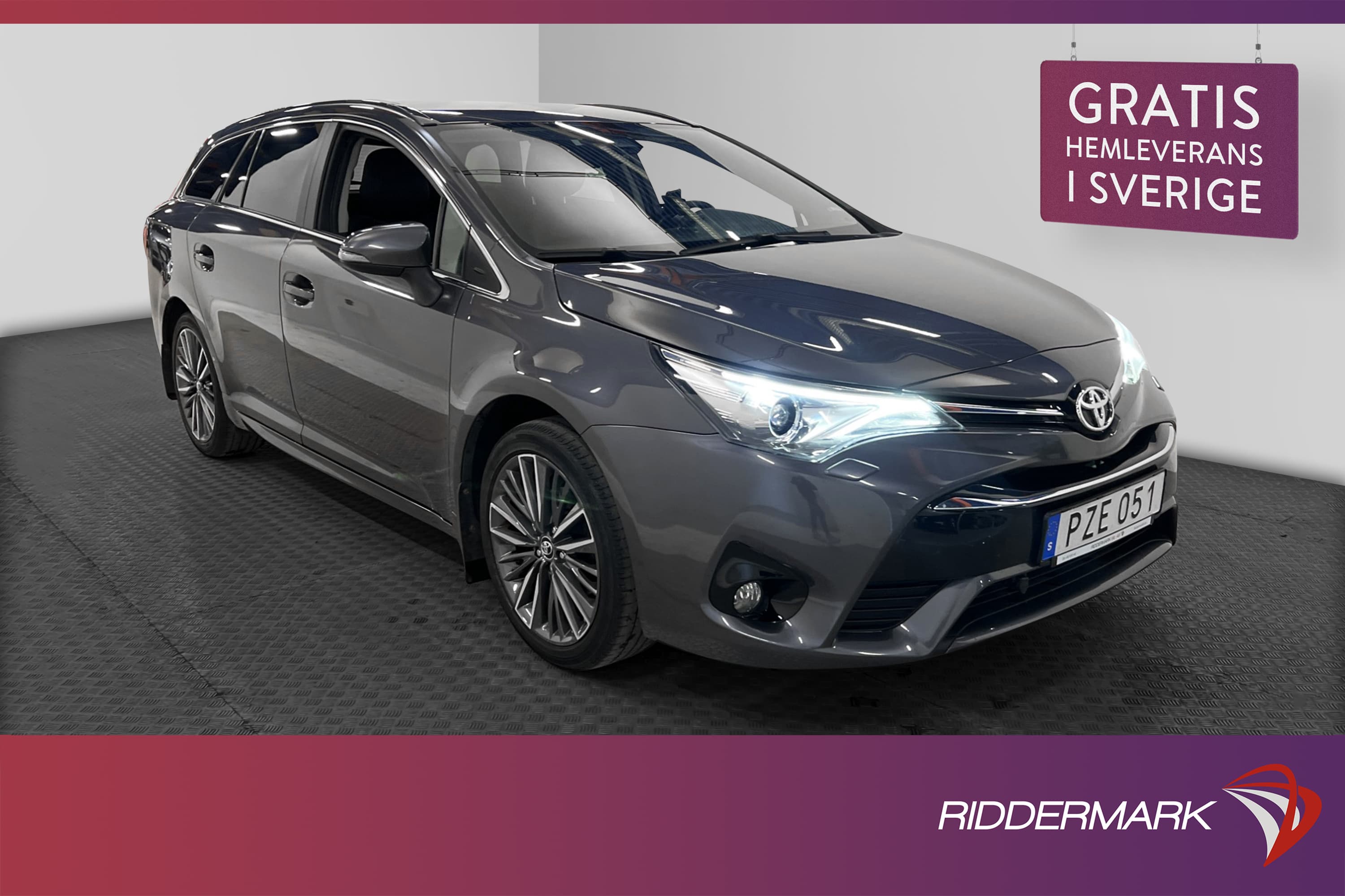 Toyota Avensis Kombi 1.8 147hk Kamera Värmare Drag Välservad