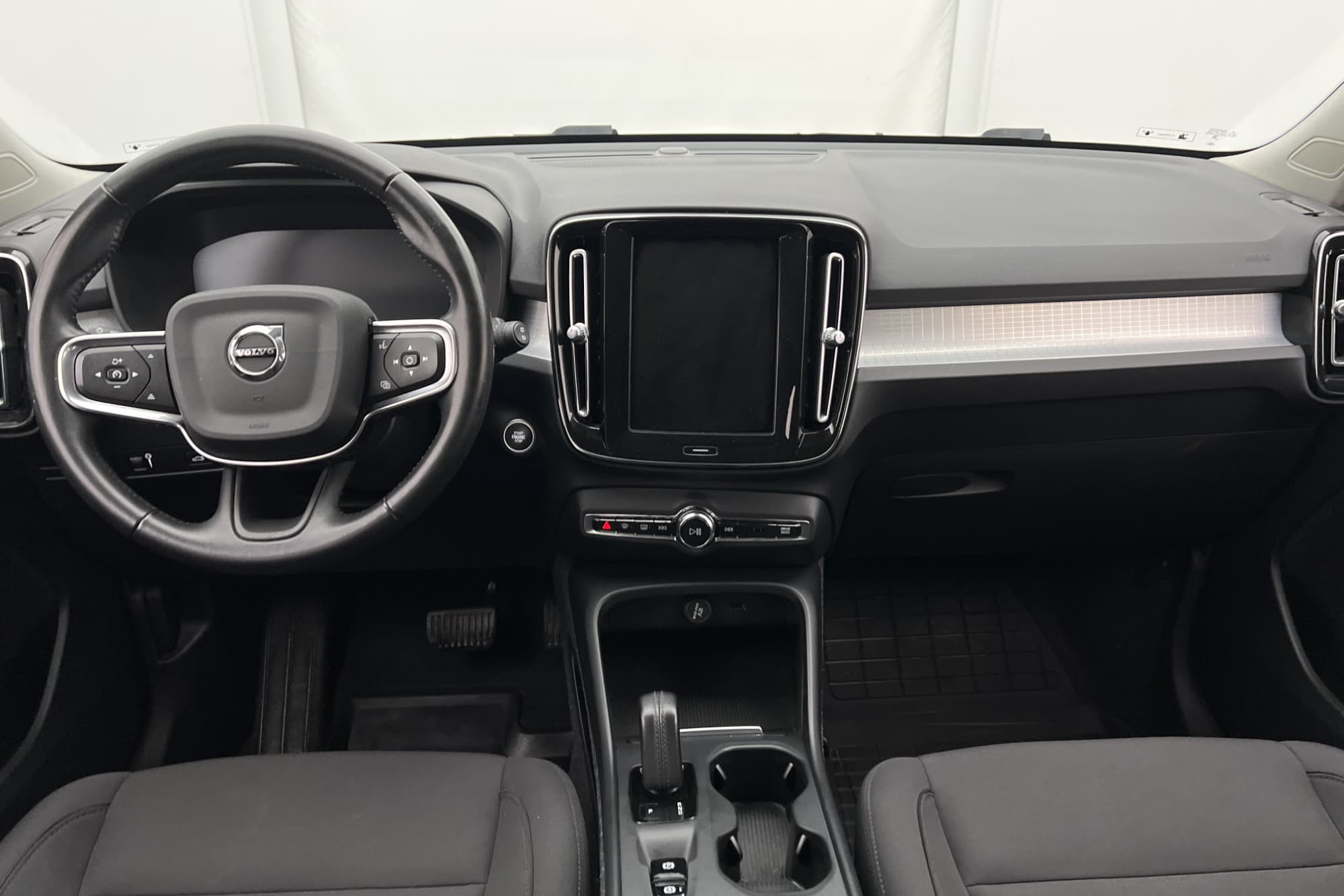 Volvo XC40 B4 Advanced VOC Värmare Kamera Rattvärme Keyless