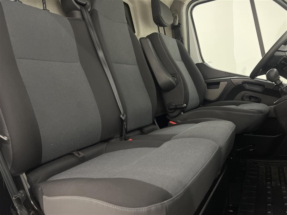 Nissan NV400 2.3 145hk Eu6 L2H2 V-Inredd Värmare Moms 