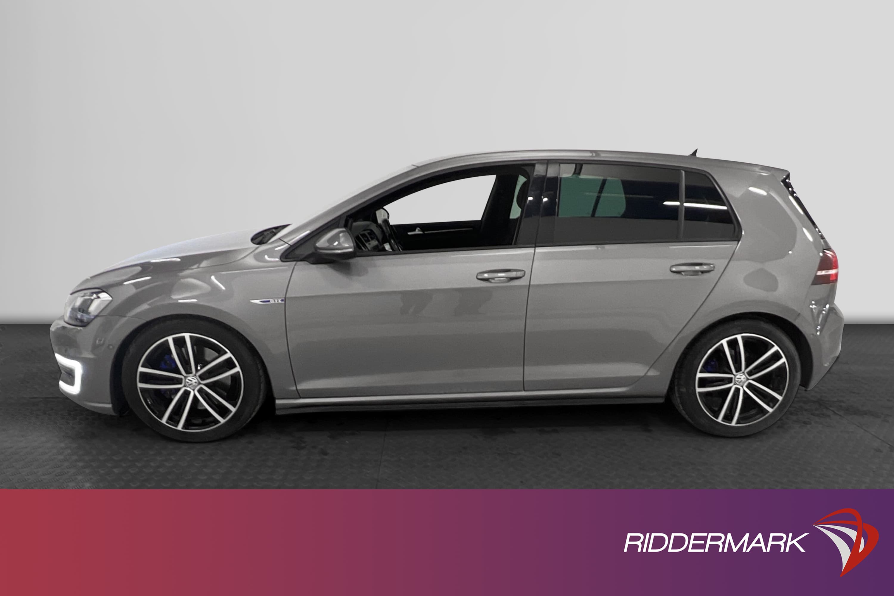 Volkswagen Golf GTE 204hk