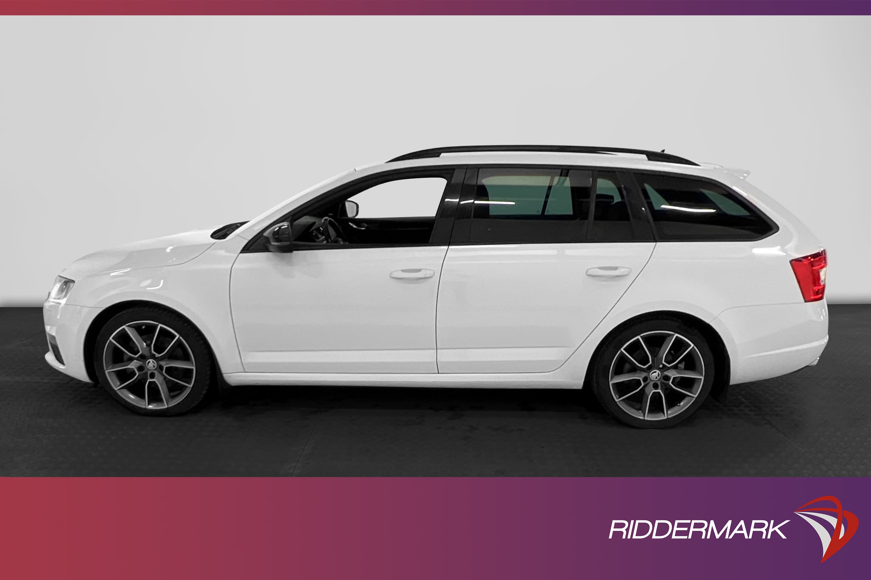 Skoda Octavia RS 4x4 184hk D-värm B-kamera Canton Svensksåld