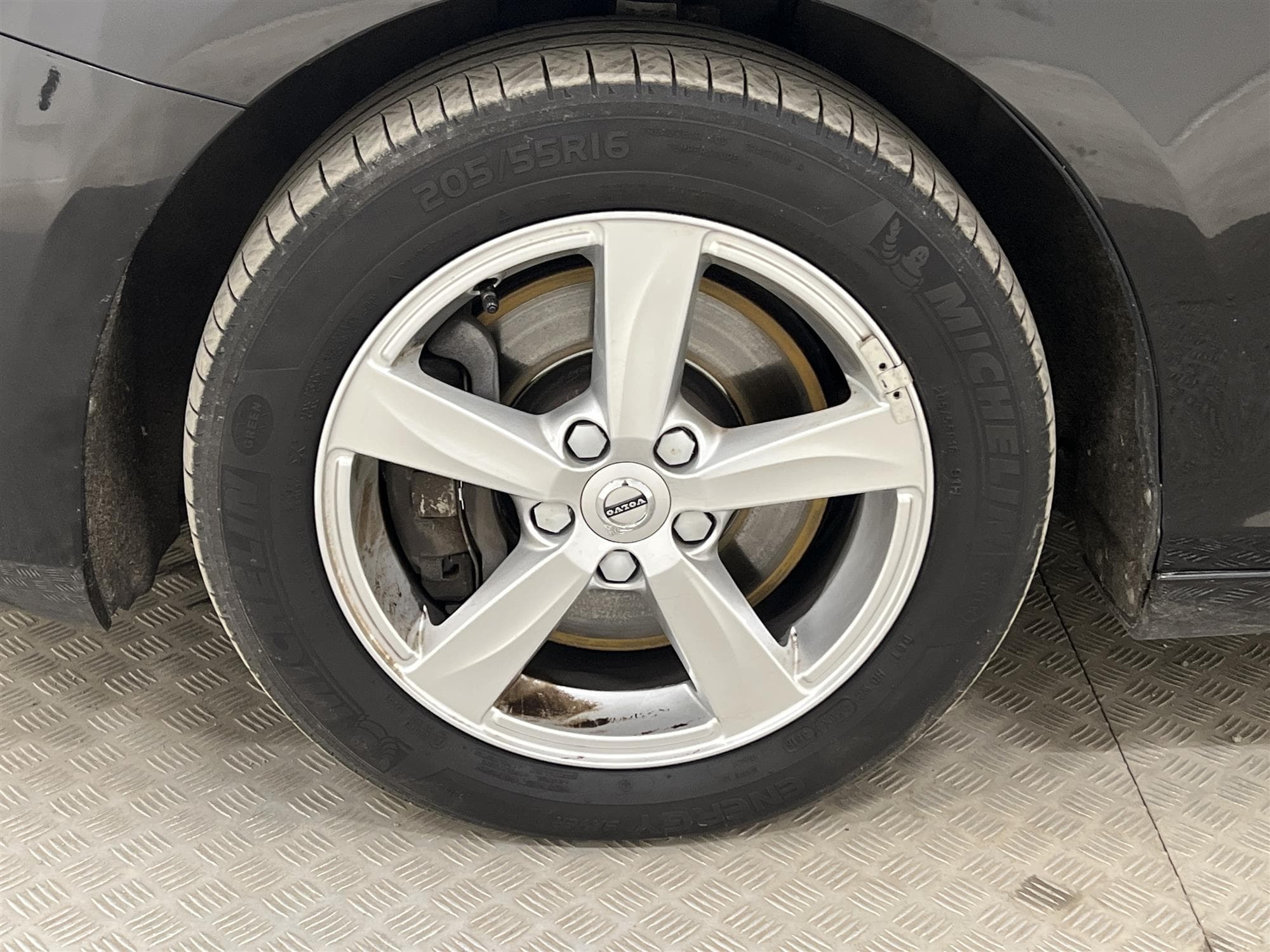 Volvo V40 D2 120hk Kinetic VOC Värmare Välserv PDC 0,38l/mil