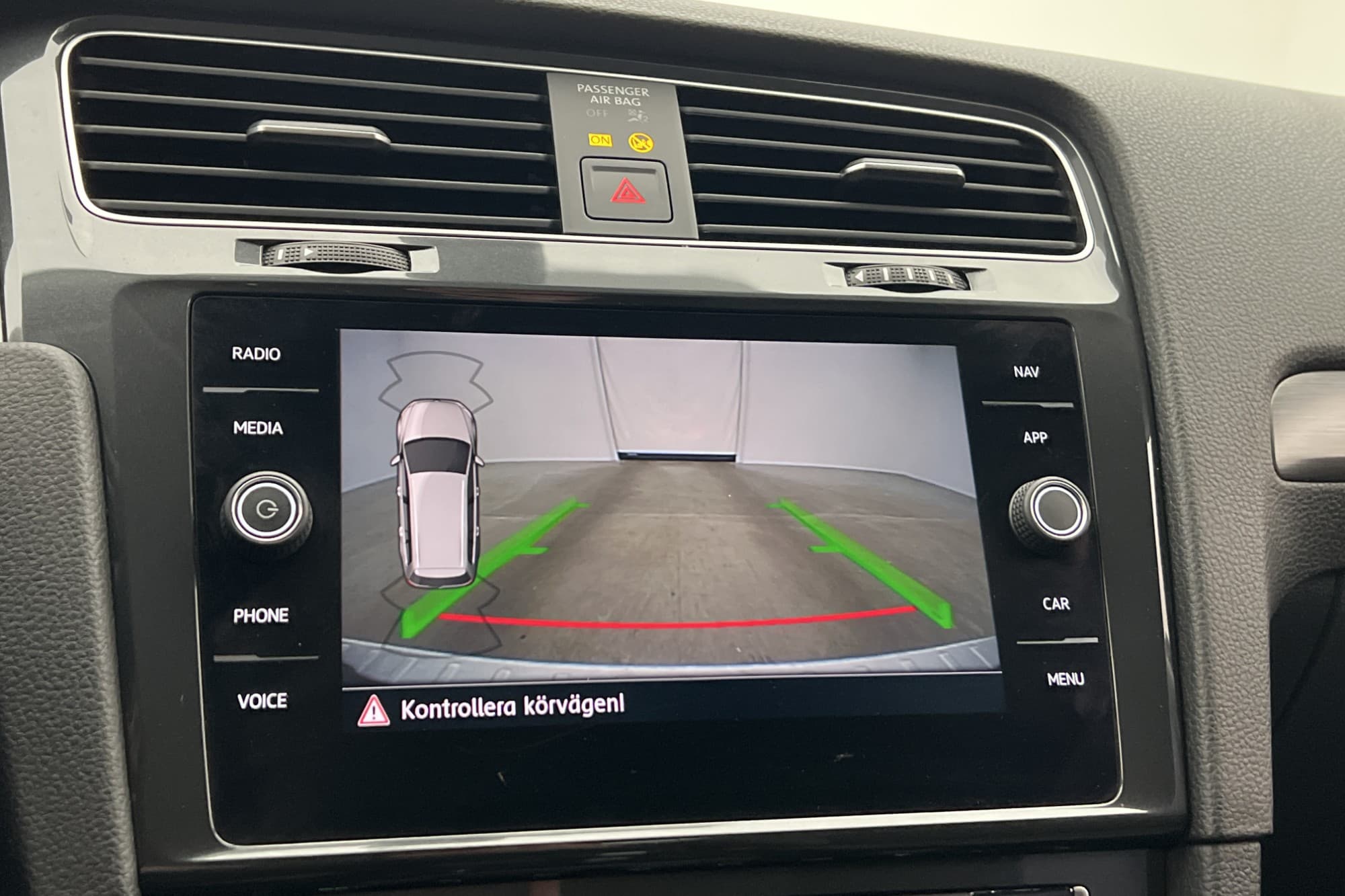 Volkswagen Golf Sportscombi 116hk Pluspaket Kamera CarPlay