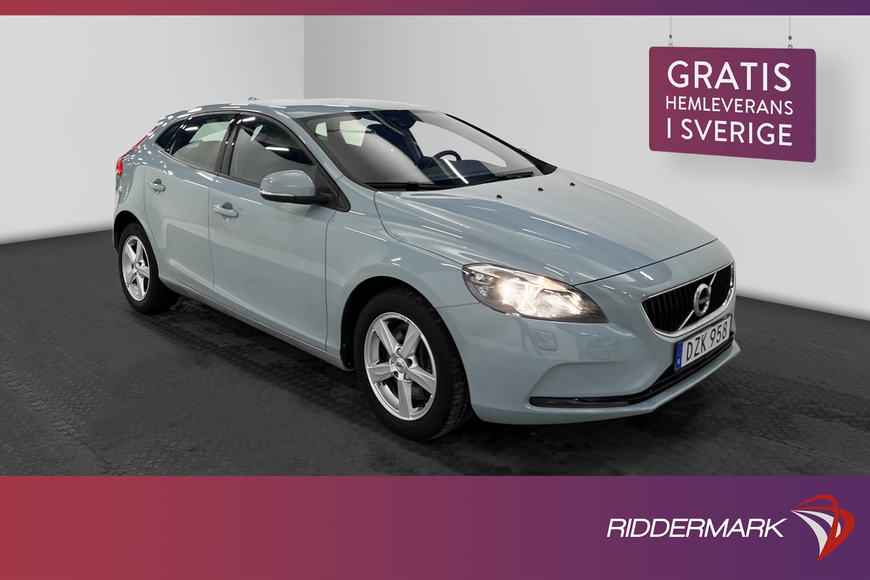 Volvo V40 T2 122hk