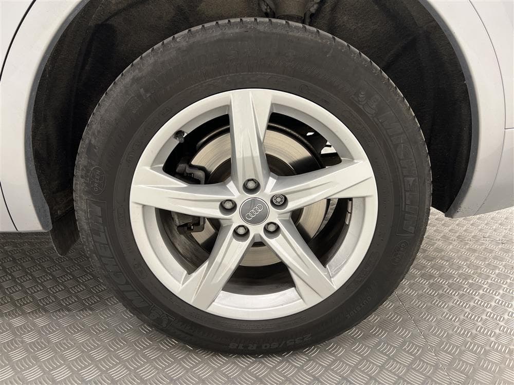 Audi Q5 2.0 TDI Quattro 190hk Proline D-värm Drag 0,49l/mil interiör