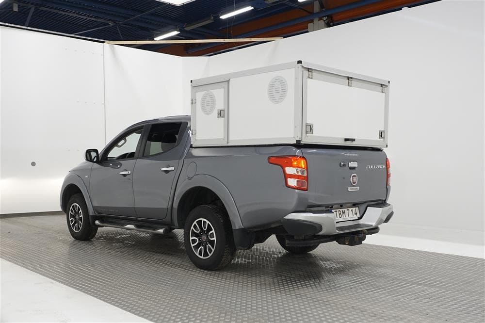 Fiat Fullback 2.4 Automat 181hk Hundkåpa Värmare Moms exteriör