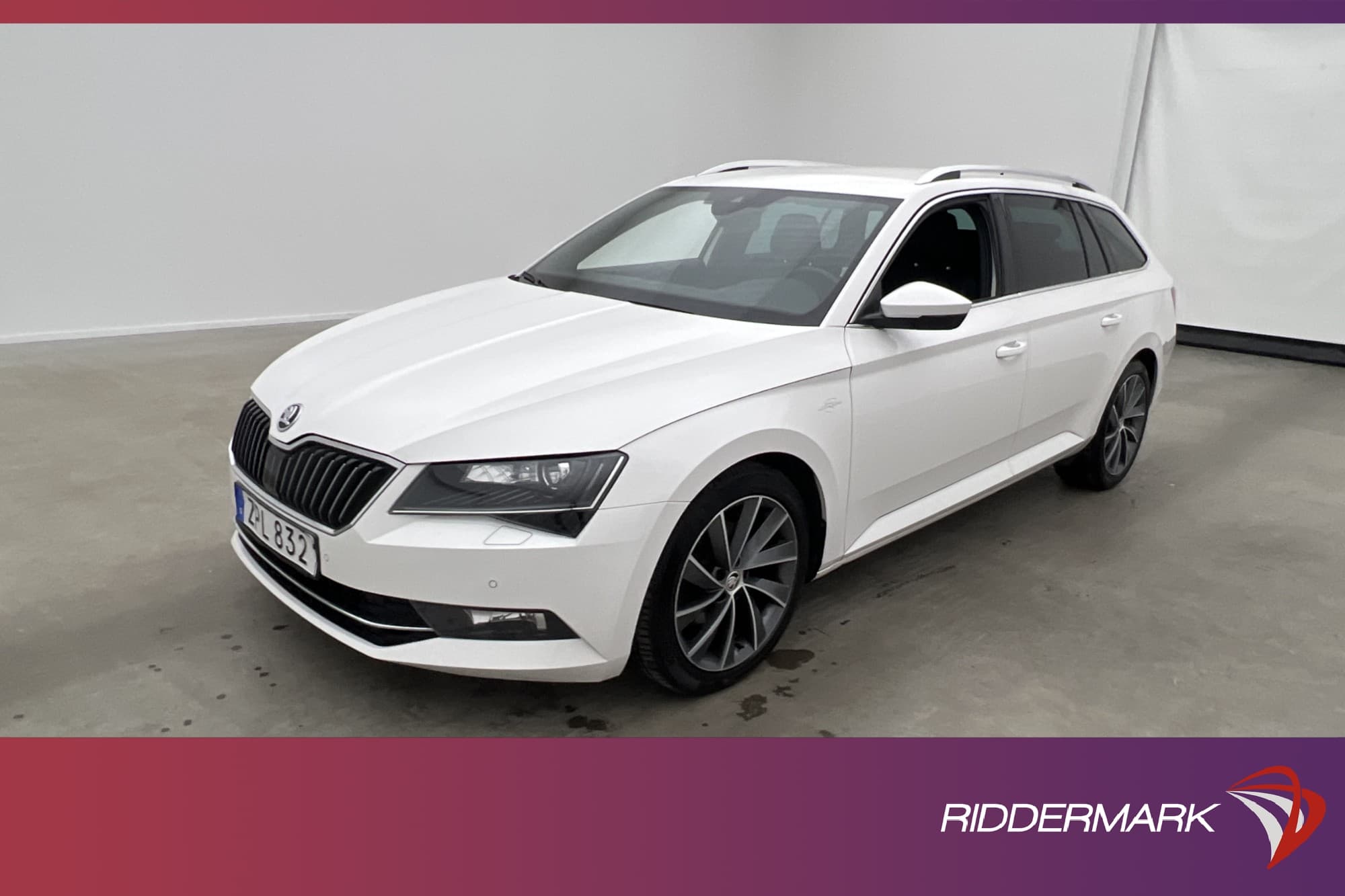 Skoda Superb 2.0 TDI L&K D-Värmare Skinn Canton Kamera Drag