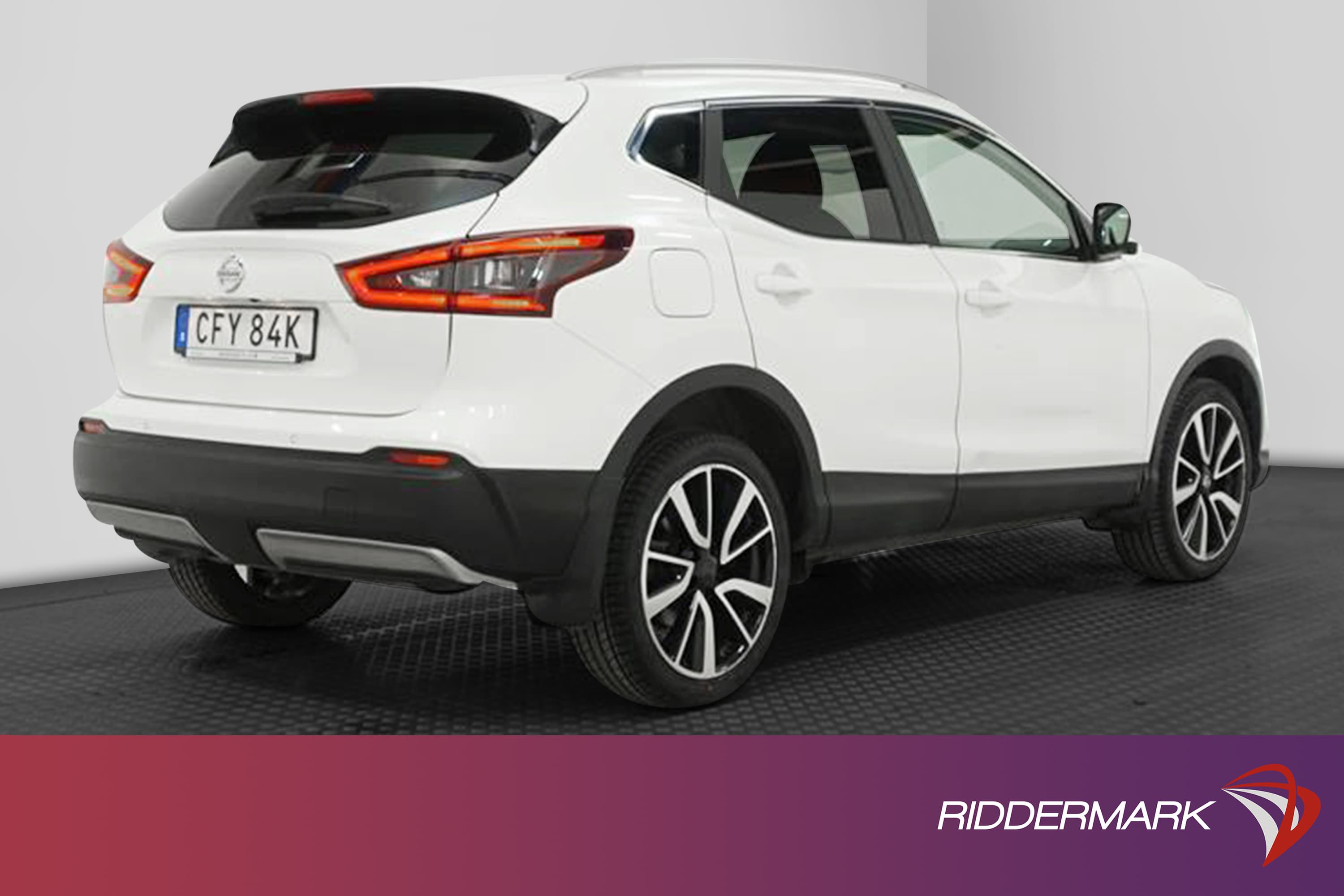 Nissan Qashqai 1.3 DIG-T 160hk 360° Navi H-skinn Leasbar
