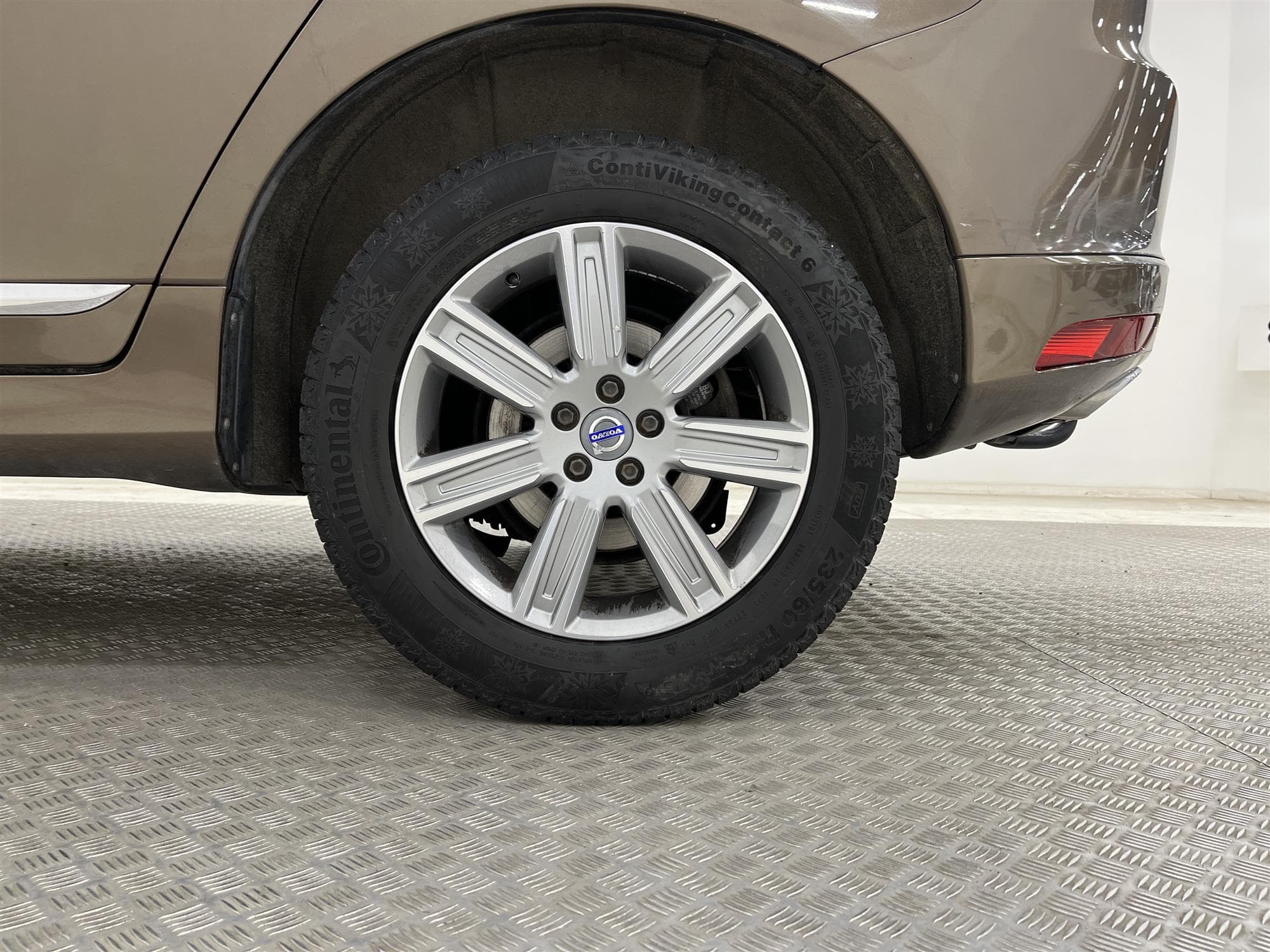 Volvo XC60 D4 AWD 190hk Summum Voc Navi D-värm Drag Navi