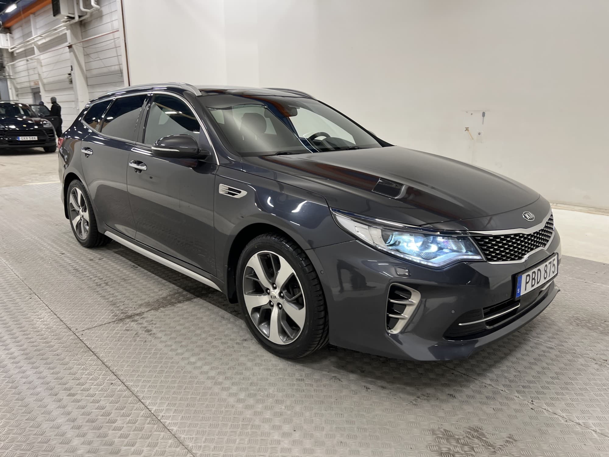 Kia Optima 1.7 VGT 141hk