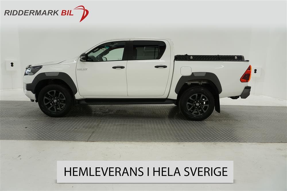 Toyota Hilux 2.8 D 4WD 204hk Invincible JBL Breddad Moms