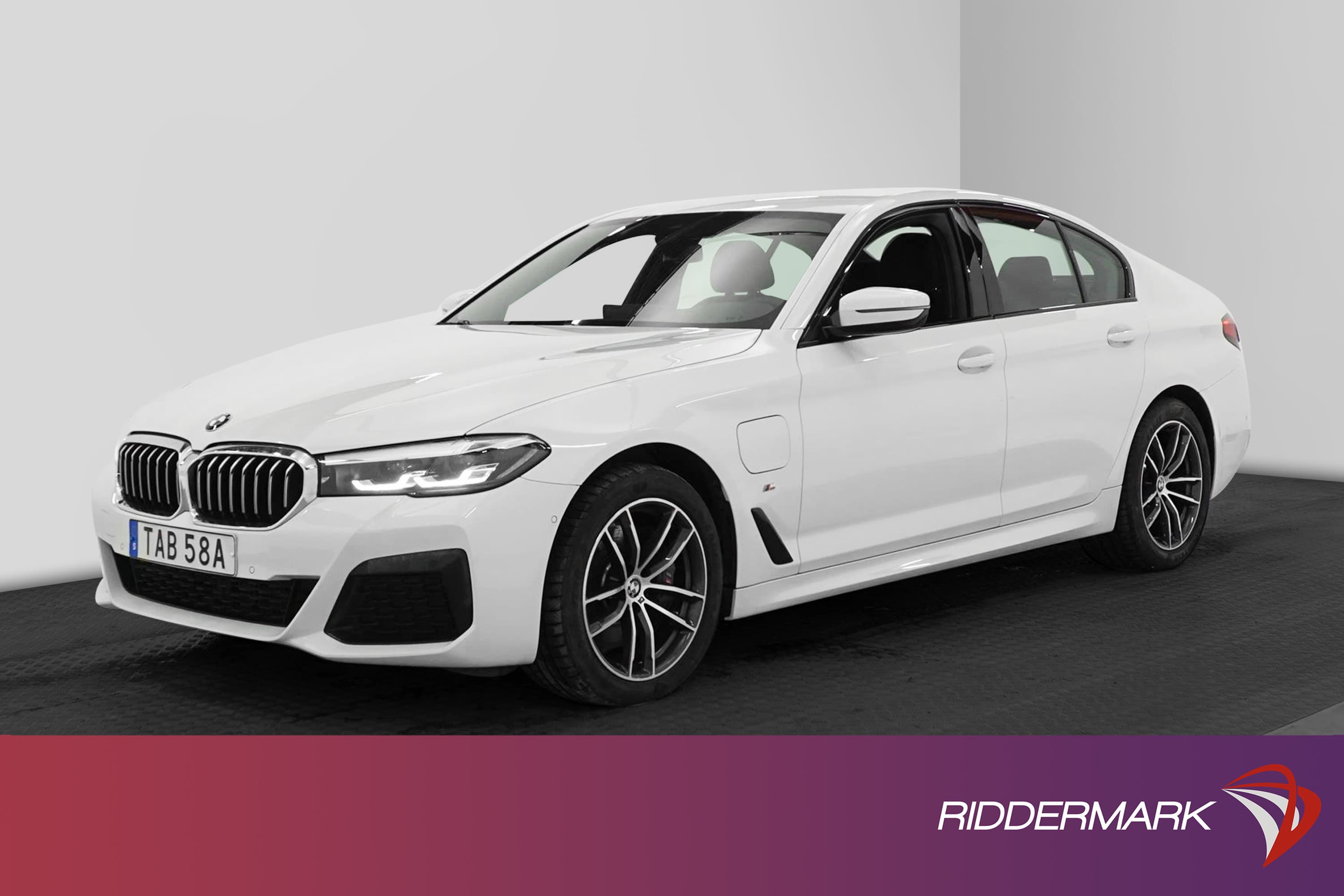BMW 530e xDrive 292hk