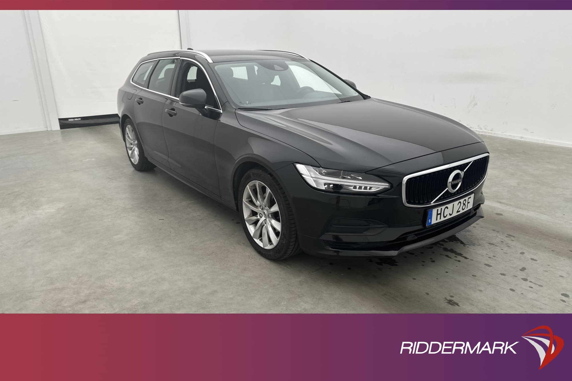 Volvo V90 D4