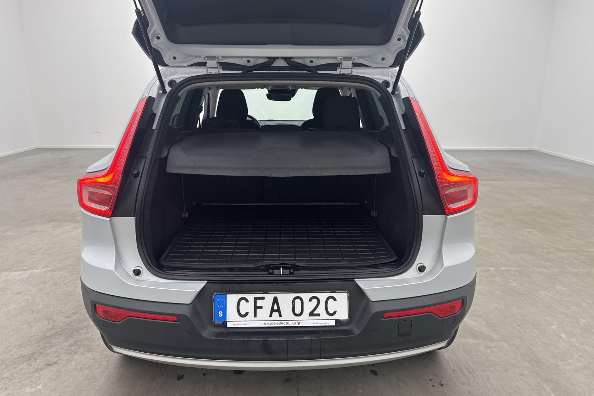 Volvo XC40 D3 150hk Momentum VOC Värmare Kamera CarPlay