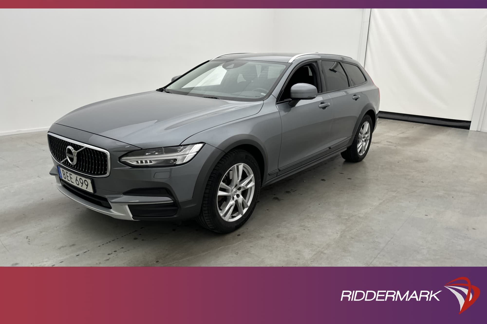 Volvo V90 Cross Country D4 AWD