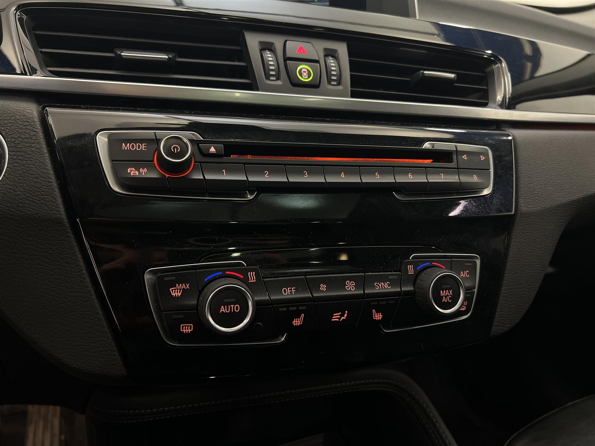 BMW X1 xDrive20d 190hk Pano Drag B-Kam Skinn Keyless 