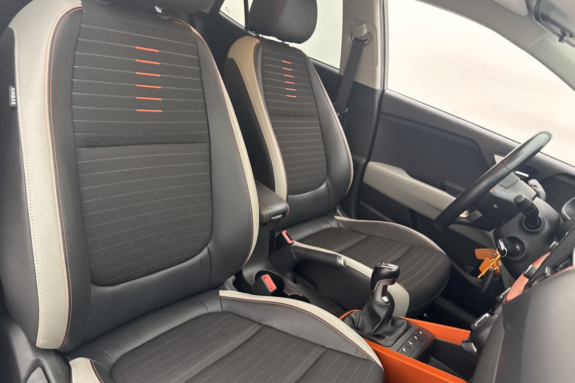 Kia Stonic T-GDI 120hk Advance Plus M&K-Värm CarPlay Kamera