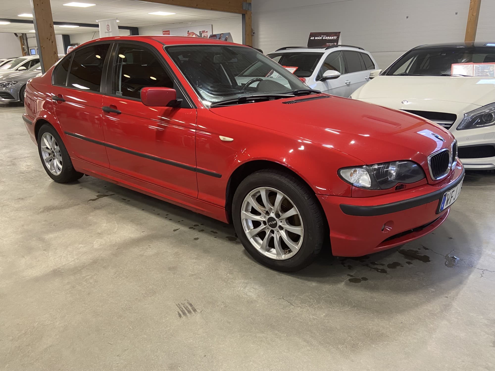 BMW 318i Sport Sedan 143HK