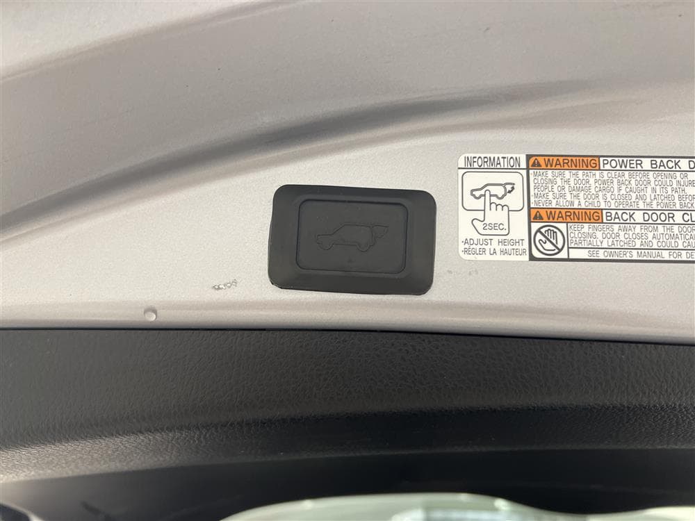 Toyota RAV4 2.5 HSD 197hk AWD Backkamera 2 Brukare 0,49L/milinteriör