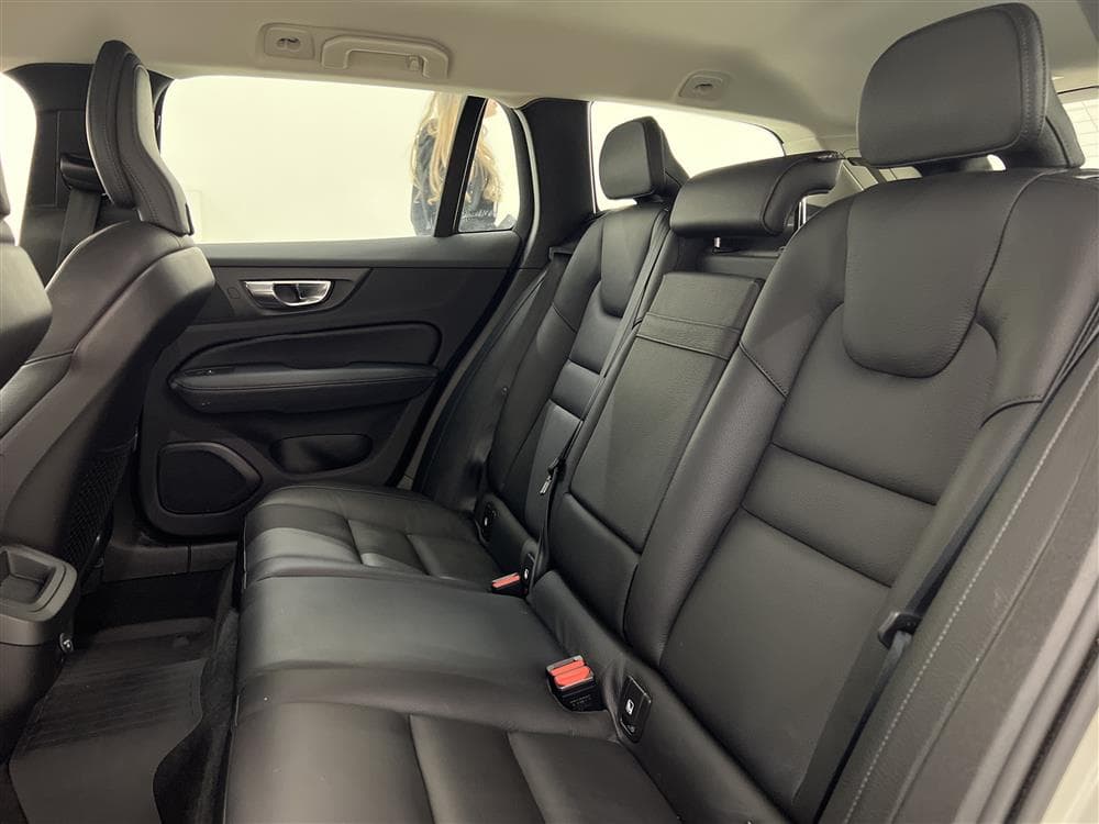Volvo V60 D4 190hk D-Värm VOC Skinn B-Kamera Navi 0,46l/milinteriör