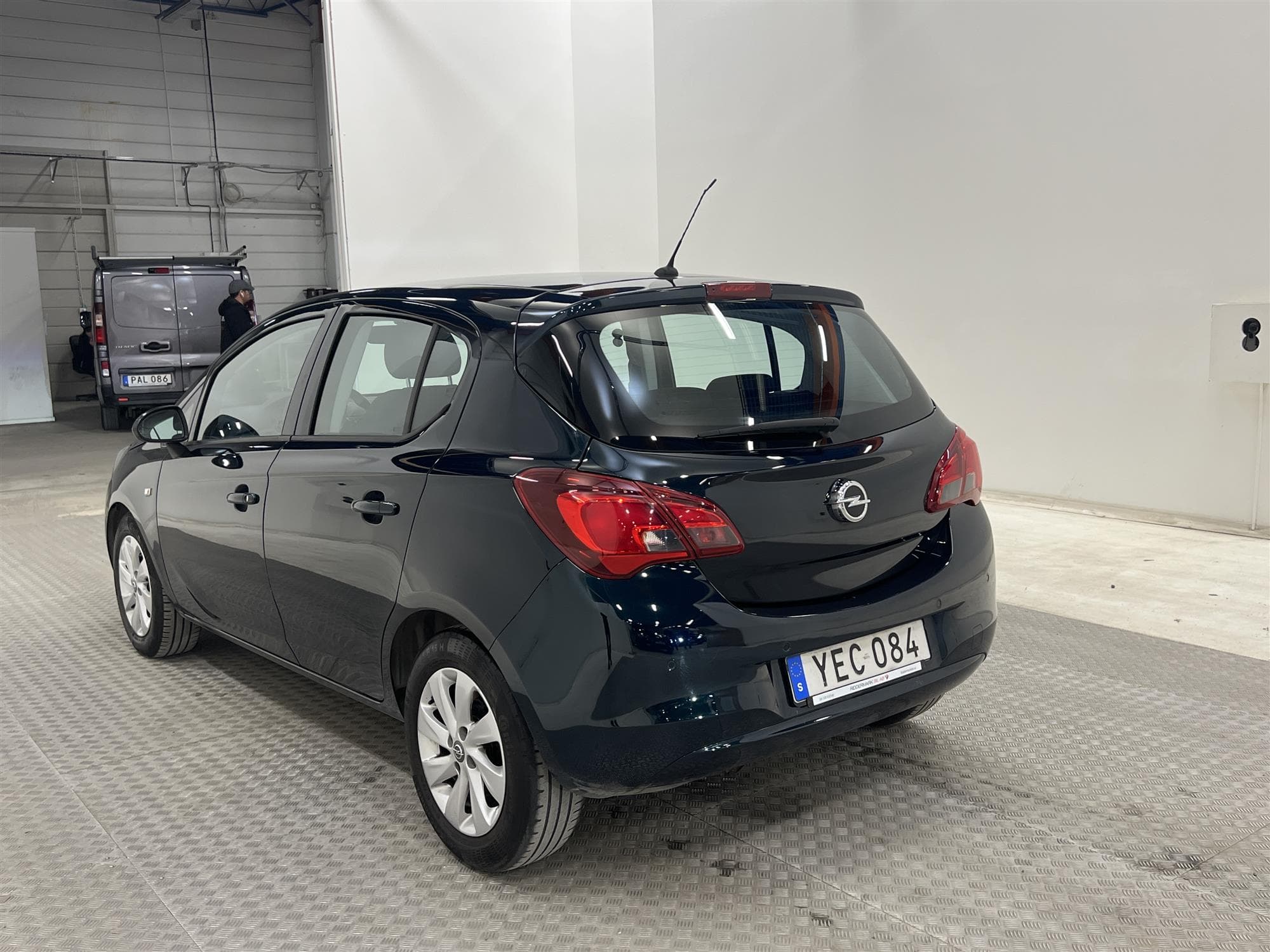 Opel Corsa 1.4 90hk Carplay PDC Låg Skatt Nyservad 0,52L/mil