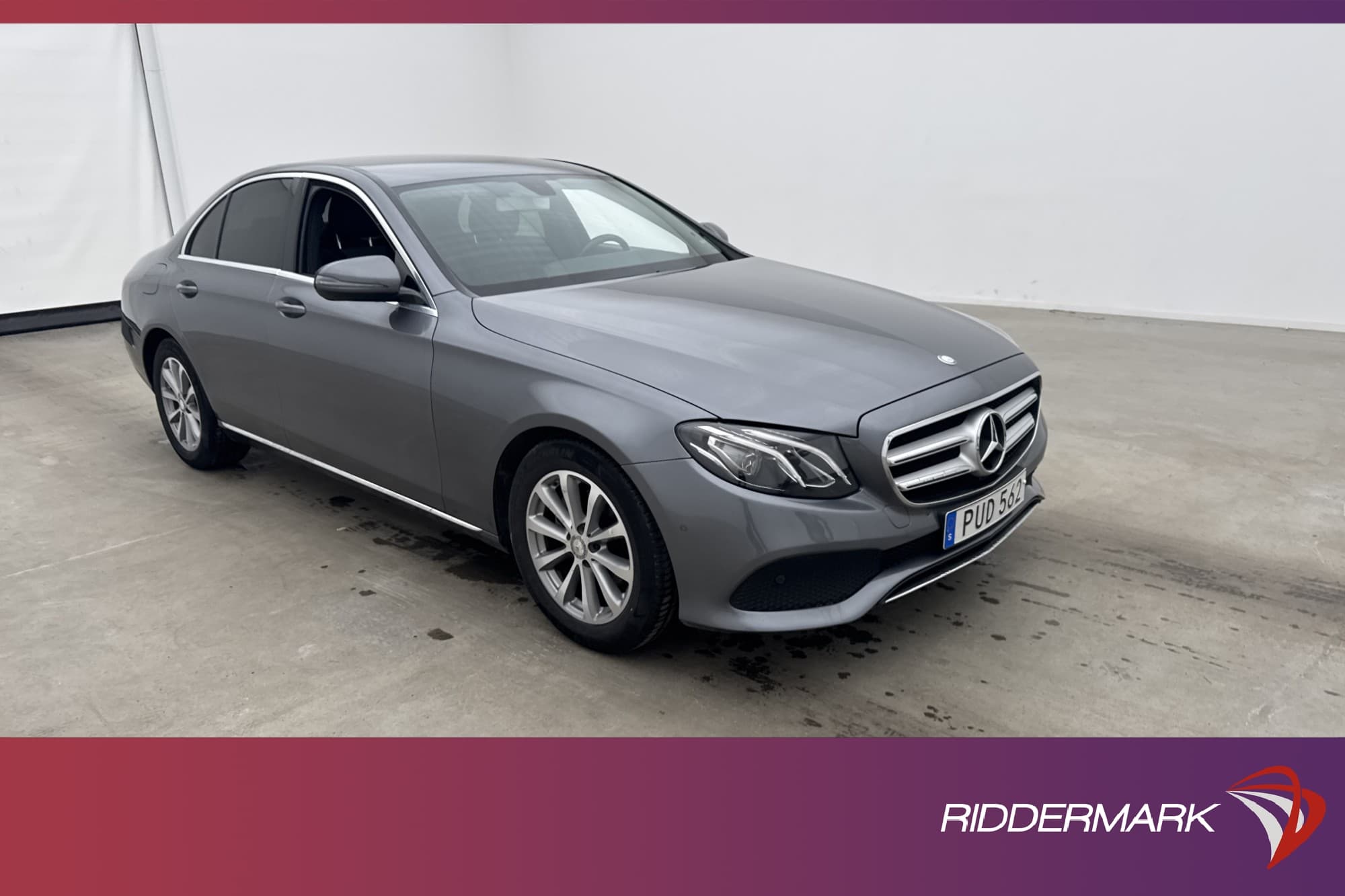 Mercedes-Benz E 220 Sedan