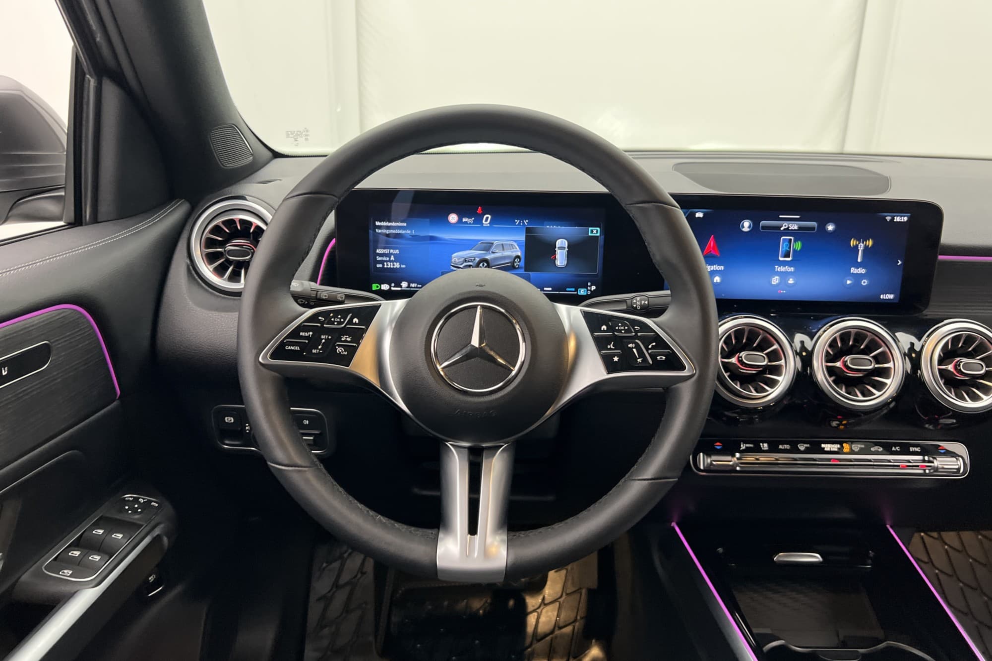 Mercedes-Benz GLB 200 163hk Kamera Widescreen Drag Navi