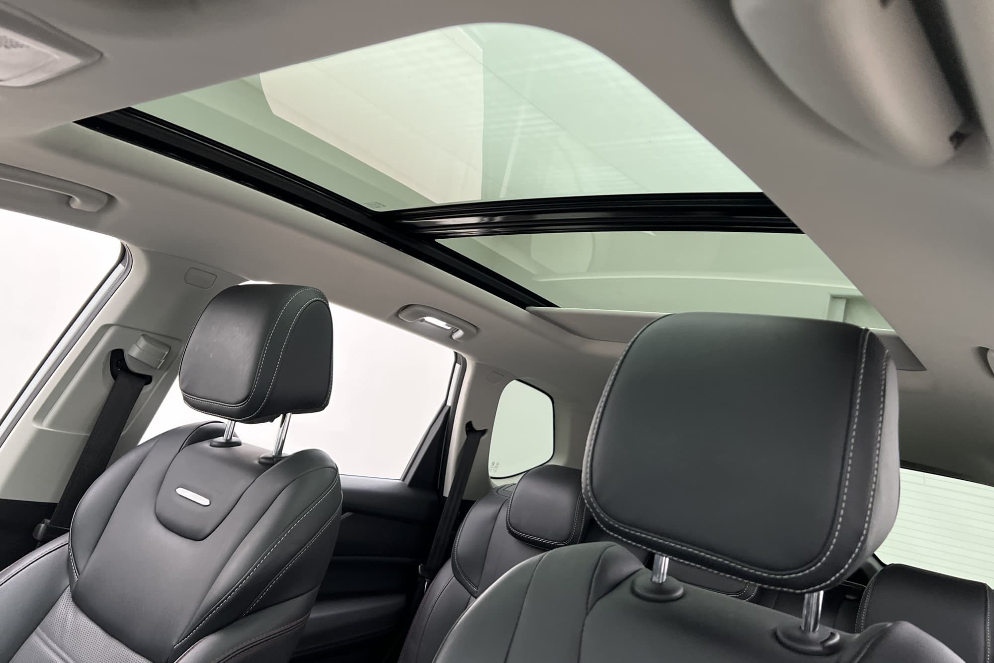 Maxus Euniq 6 70 kWh 177hk Pano 360° Skinn Elstolar CarPlay