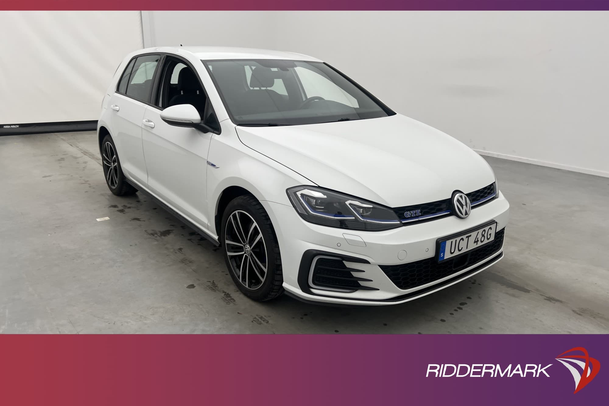 Volkswagen Golf GTE 204hk