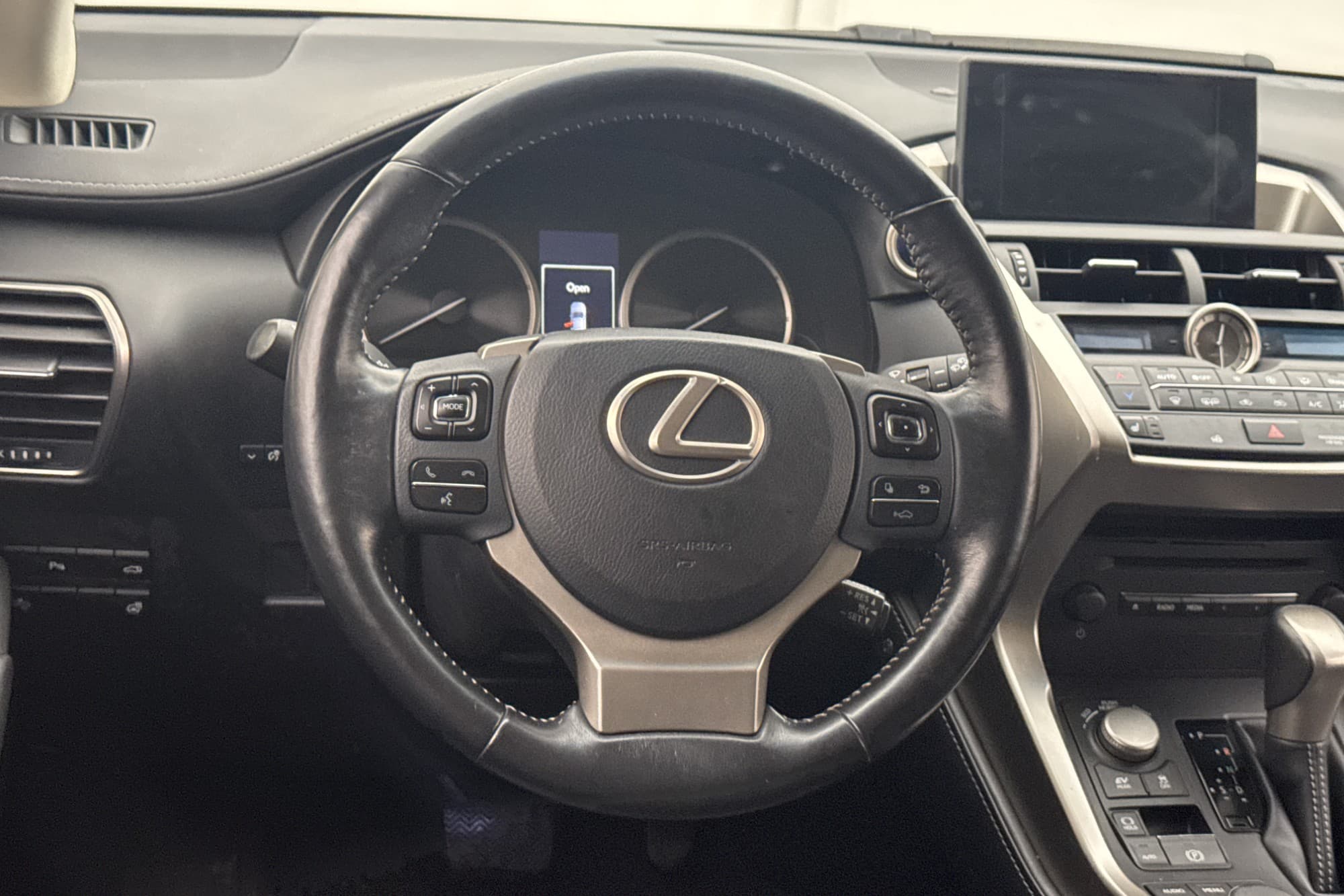 Lexus NX 300h AWD 197hk Executive Kamera Navi Skinn Elstolar