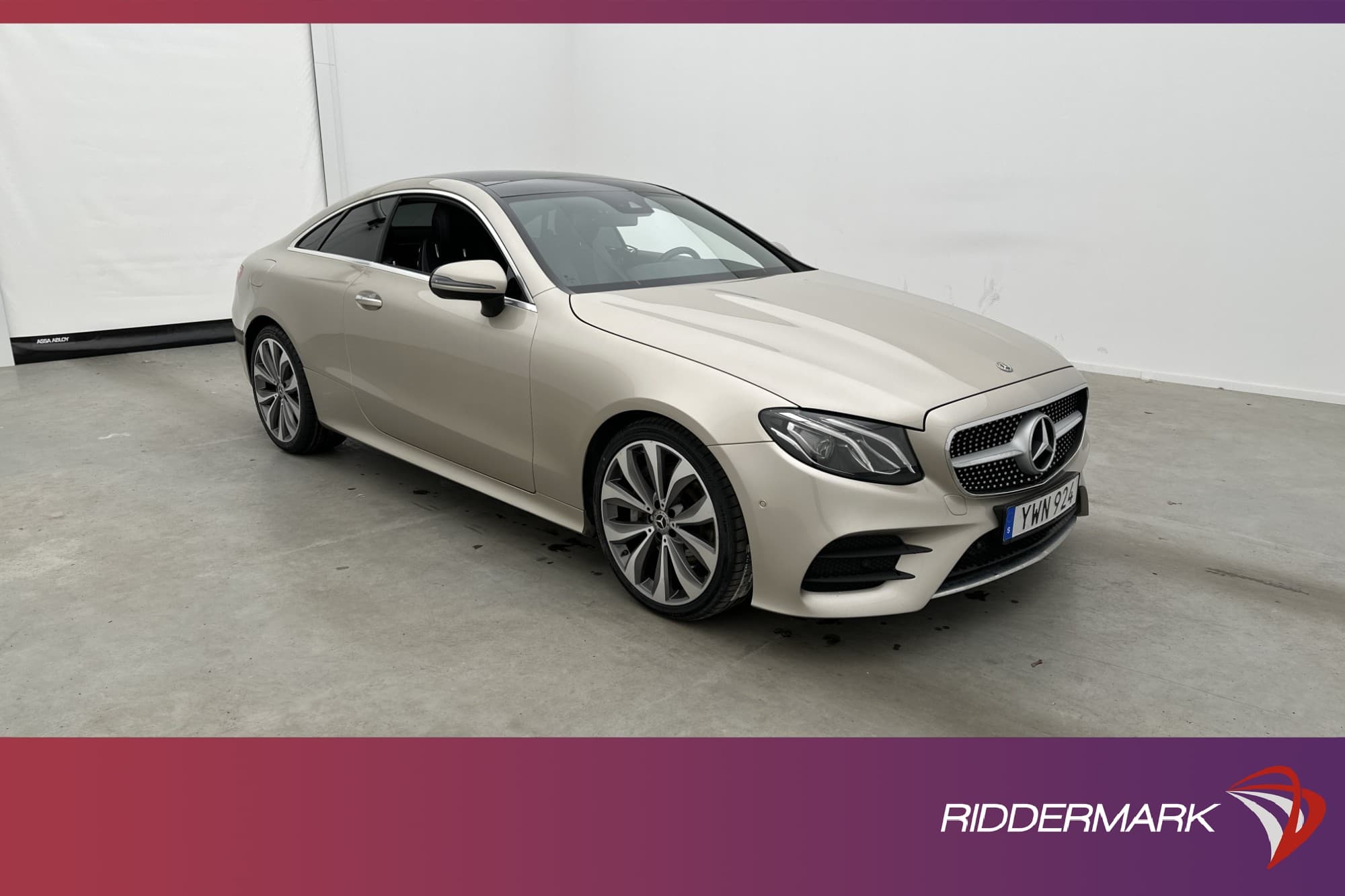 Mercedes-Benz E 300 Coupé 245hk